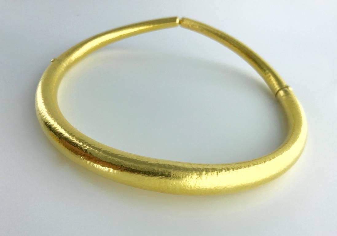 Women's or Men's 1980s Ilias Lalaounis Yellow Gold Bangle Bracelet and Torc Necklace