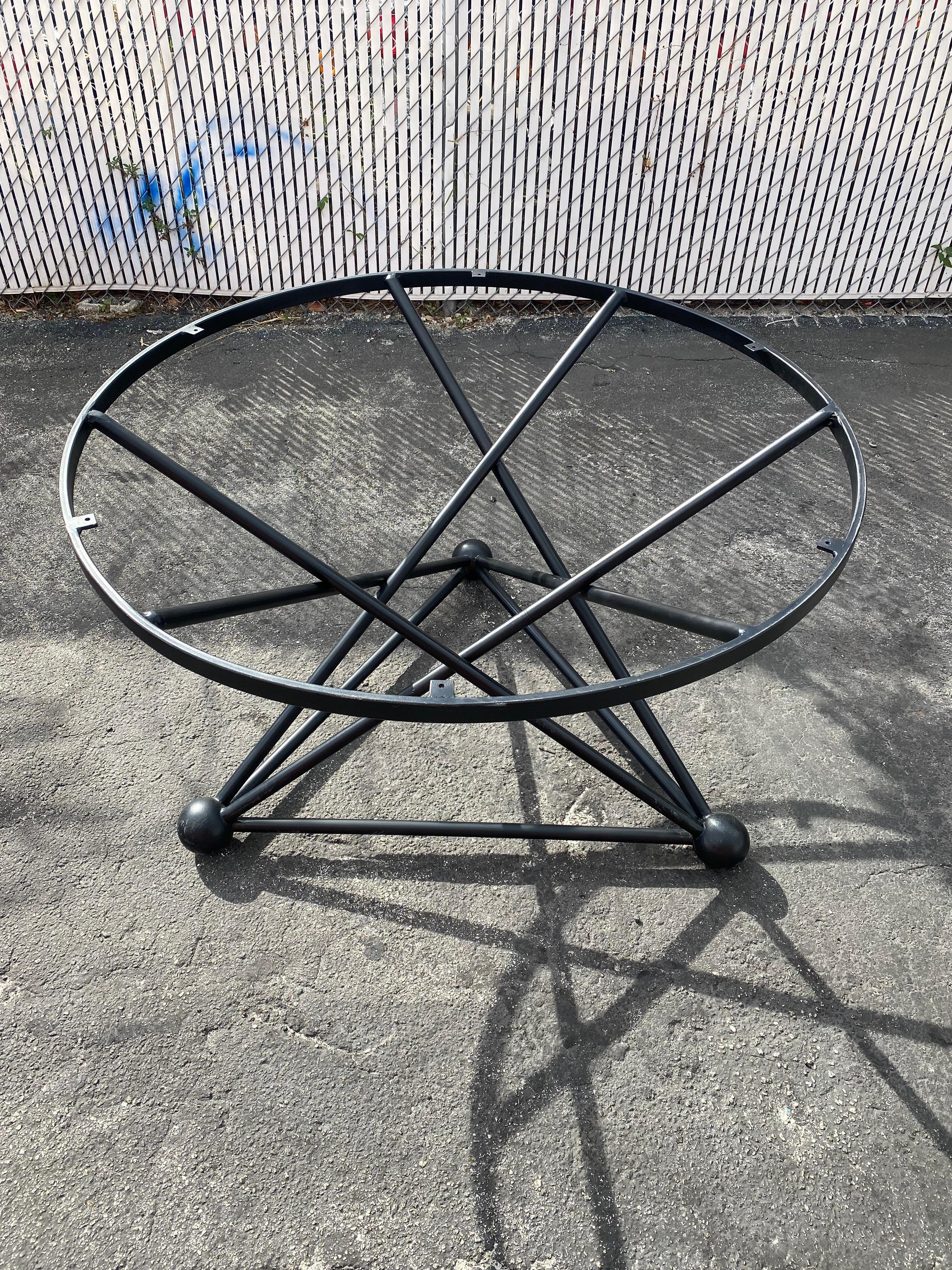 1980s Industrial Geometrical Sculptural Steel Zinc Wood Round Dining Table For Sale 6