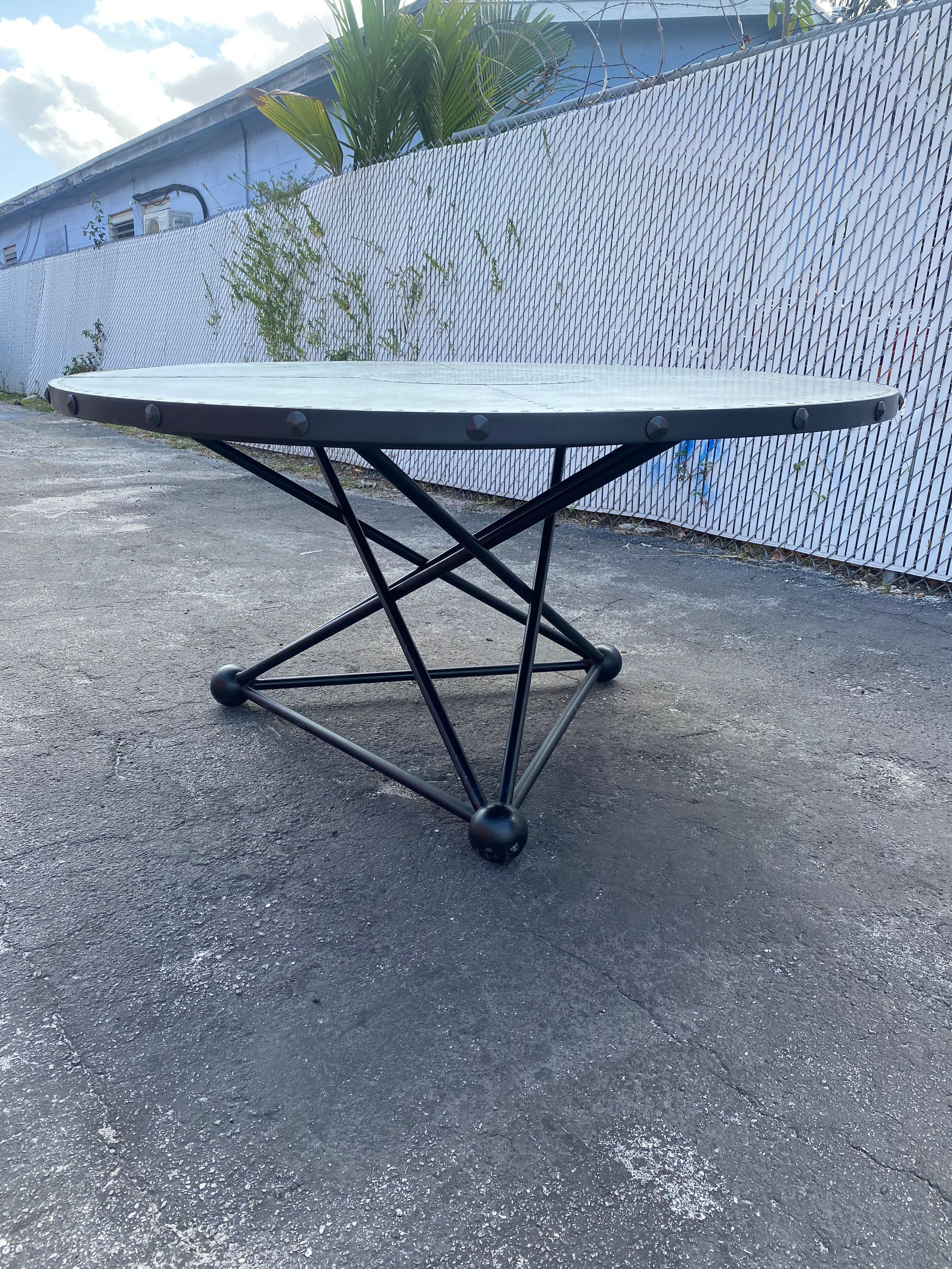 Late 20th Century 1980s Industrial Geometrical Sculptural Steel Zinc Wood Round Dining Table For Sale