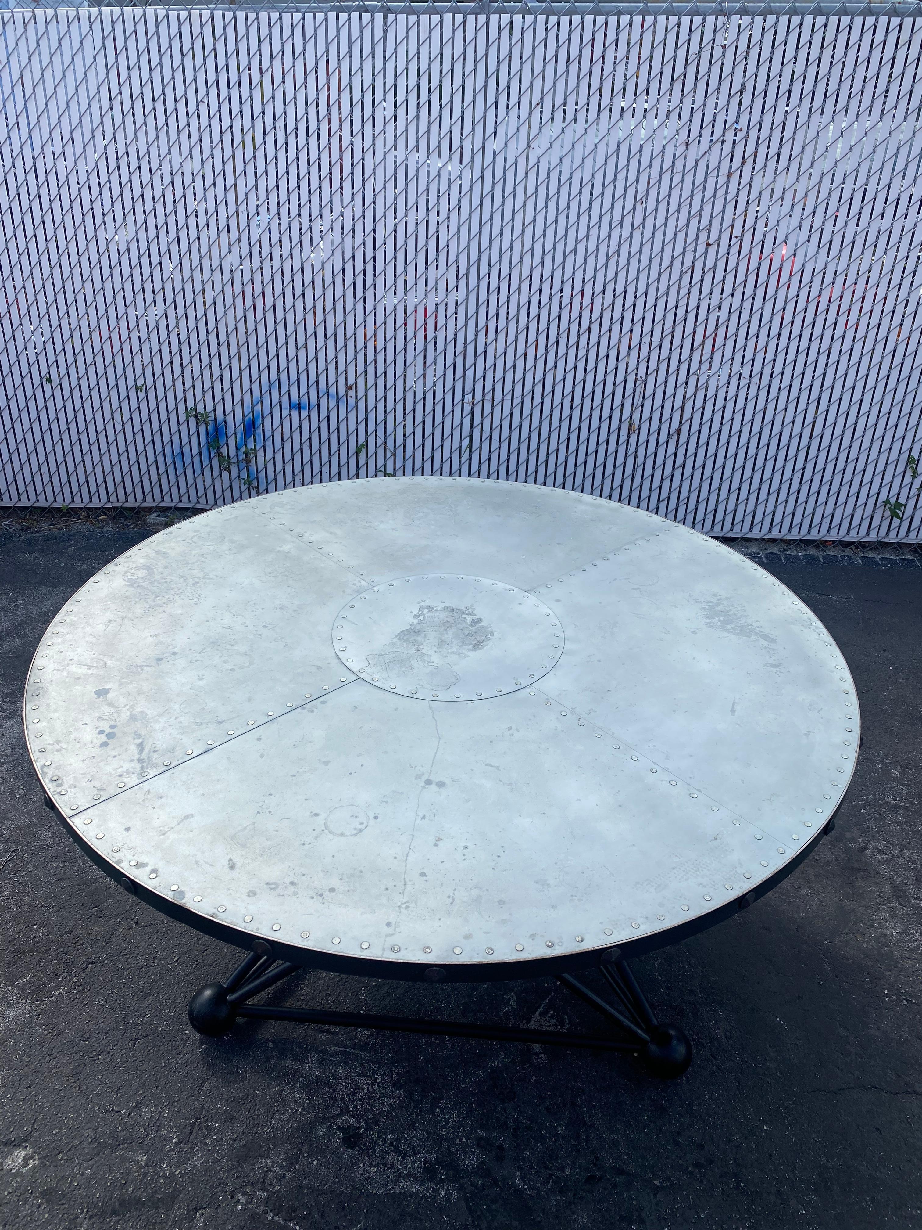 1980s Industrial Geometrical Sculptural Steel Zinc Wood Round Dining Table For Sale 1