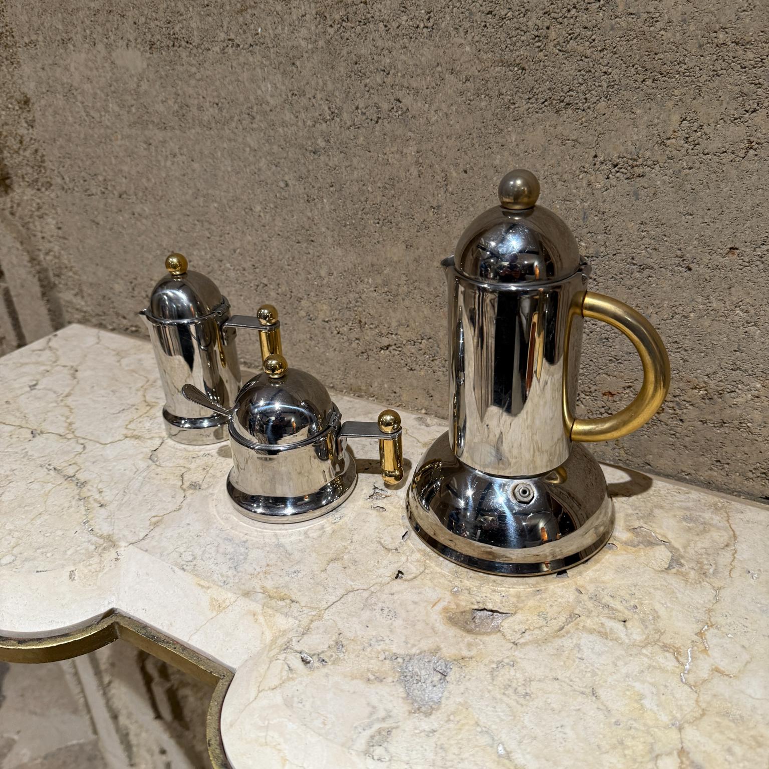 1980er Jahre Inoxpran Italienische Kaffee Moka Kanne Creamer Zucker Set (20. Jahrhundert) im Angebot