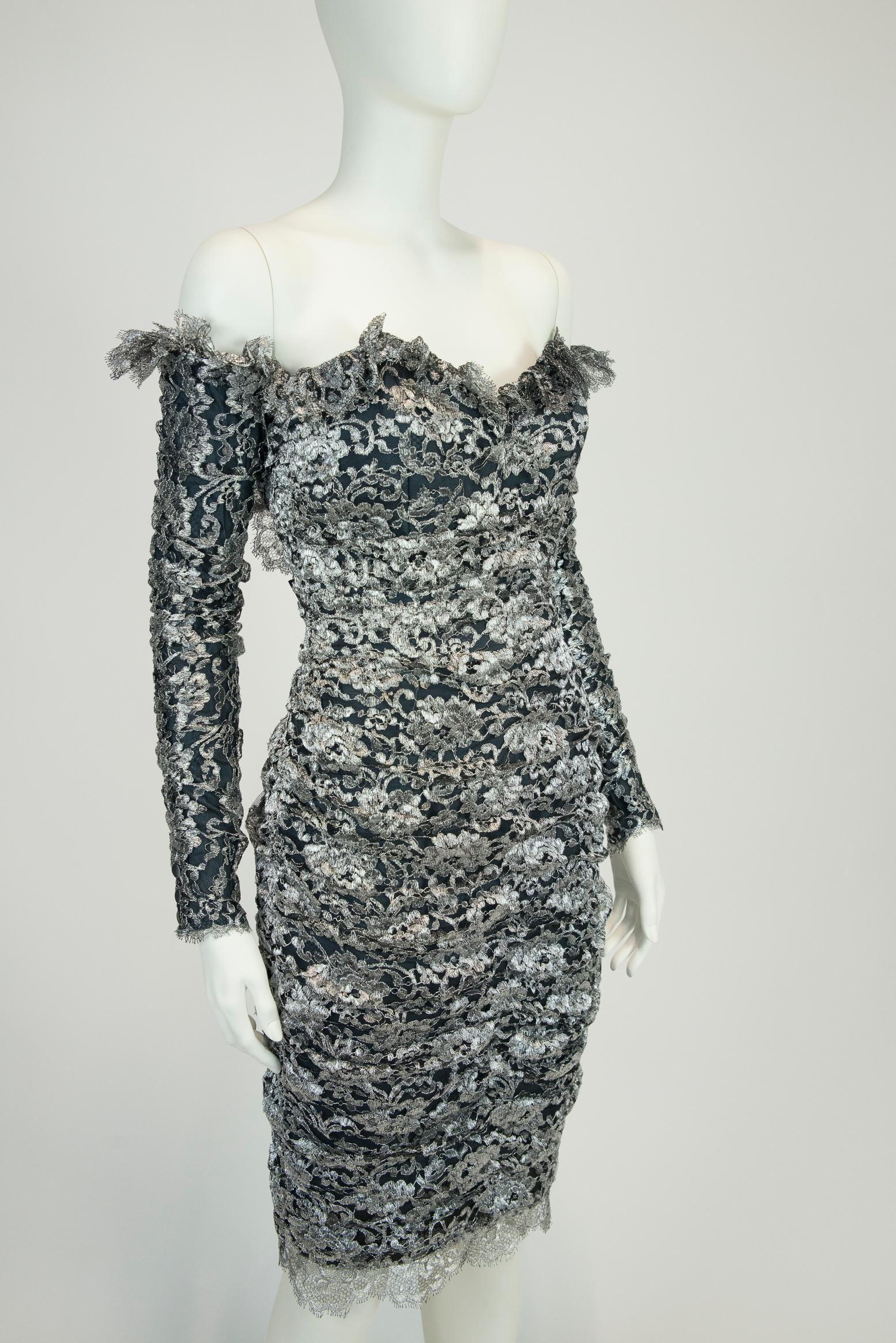 1980s Isabelle Allard Bows-Embellished Ruched Lace Dress & Removable Sleeves Set For Sale 9