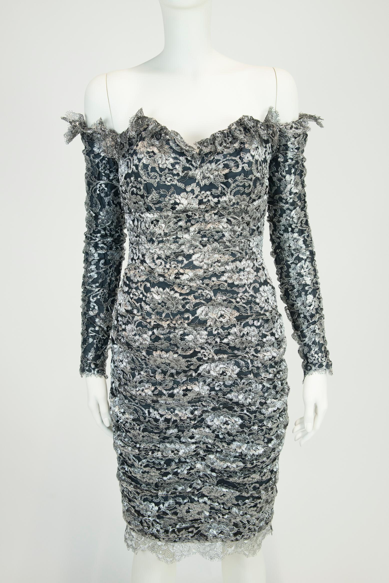 1980s Isabelle Allard Bows-Embellished Ruched Lace Dress & Removable Sleeves Set For Sale 11