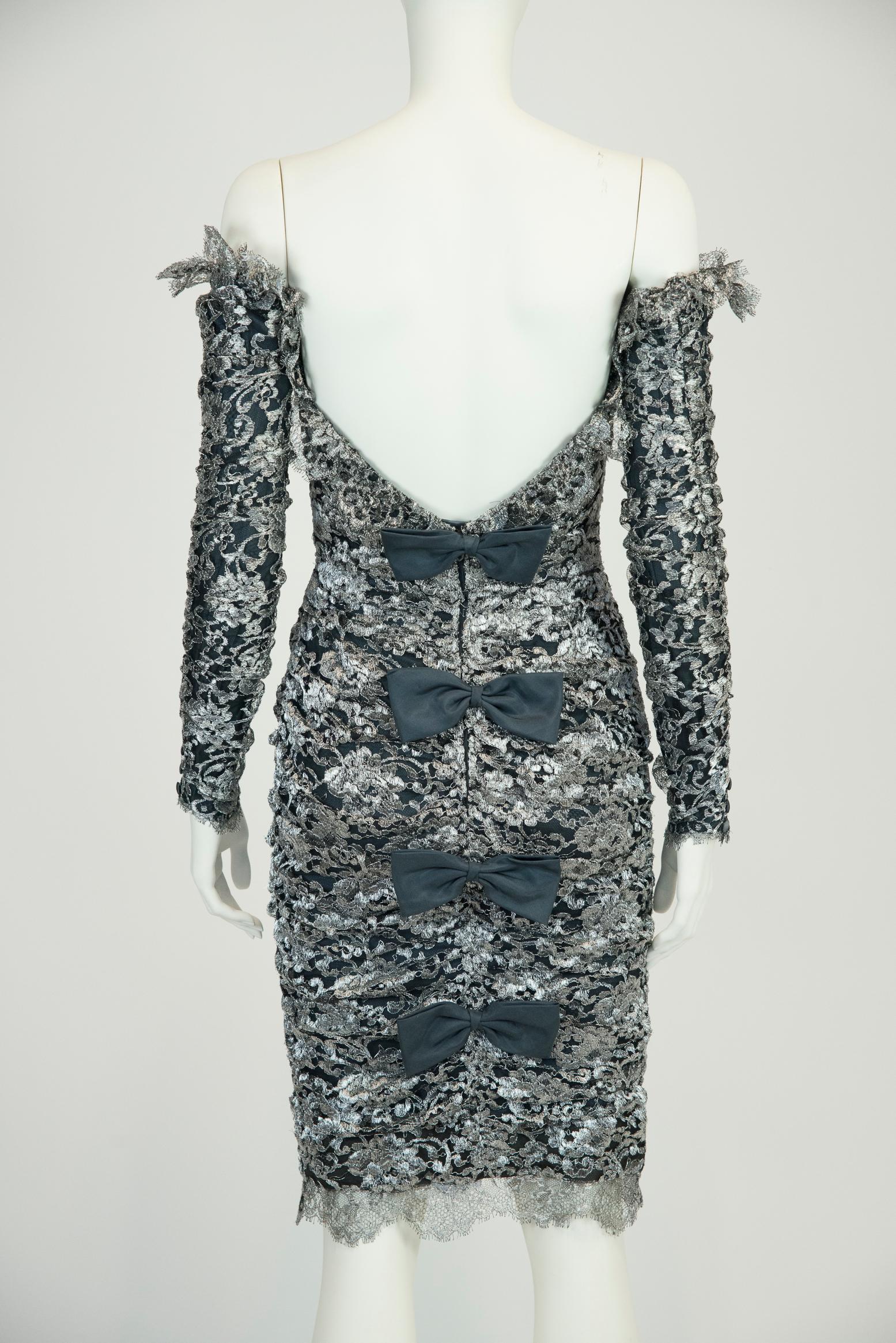 1980s Isabelle Allard Bows-Embellished Ruched Lace Dress & Removable Sleeves Set For Sale 1