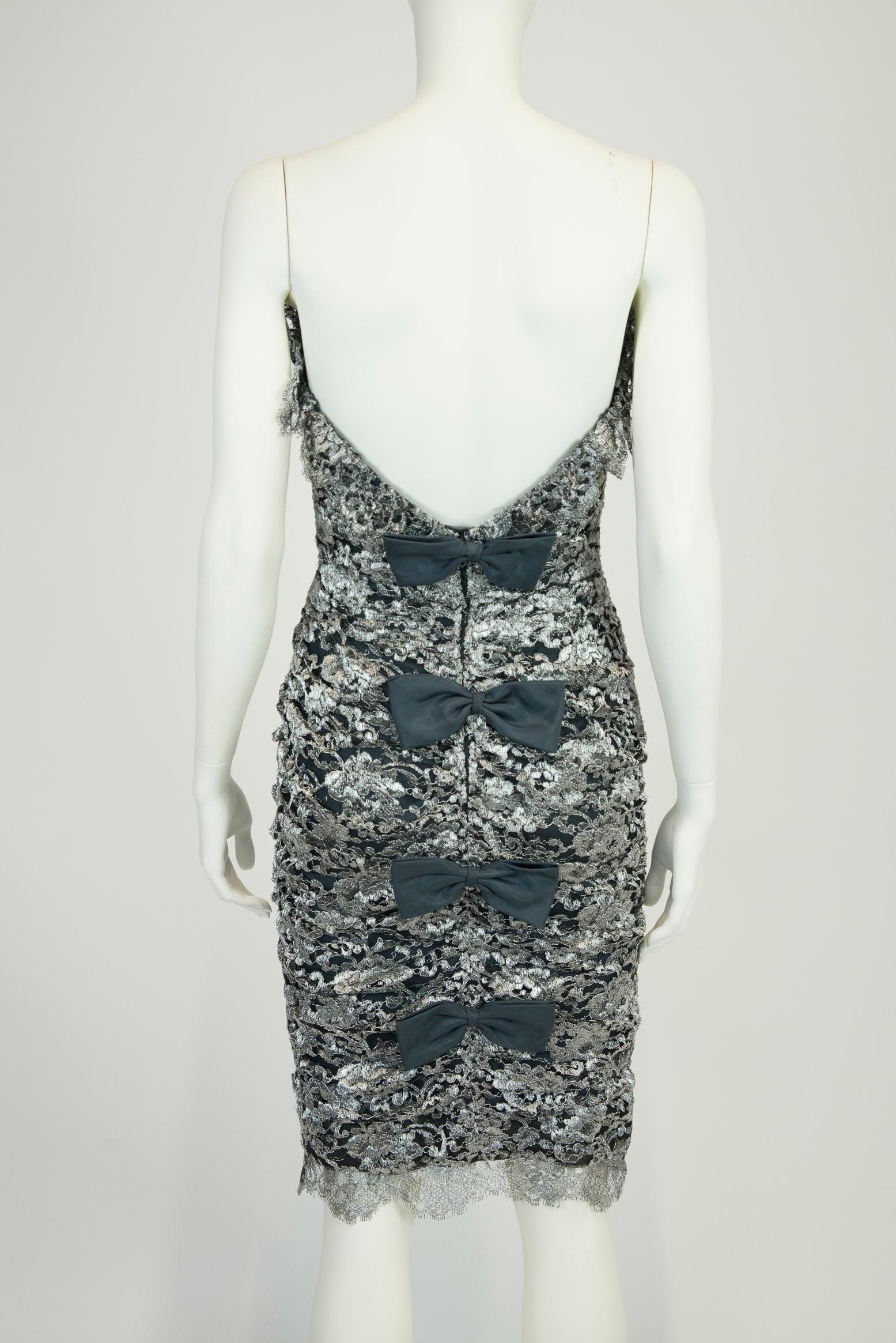 1980s Isabelle Allard Bows-Embellished Ruched Lace Dress & Removable Sleeves Set For Sale 3