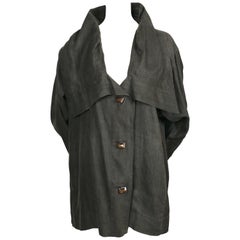 Chaqueta de lino drapeada ISSEY MIYAKE de los años 80 con cierre de botón único