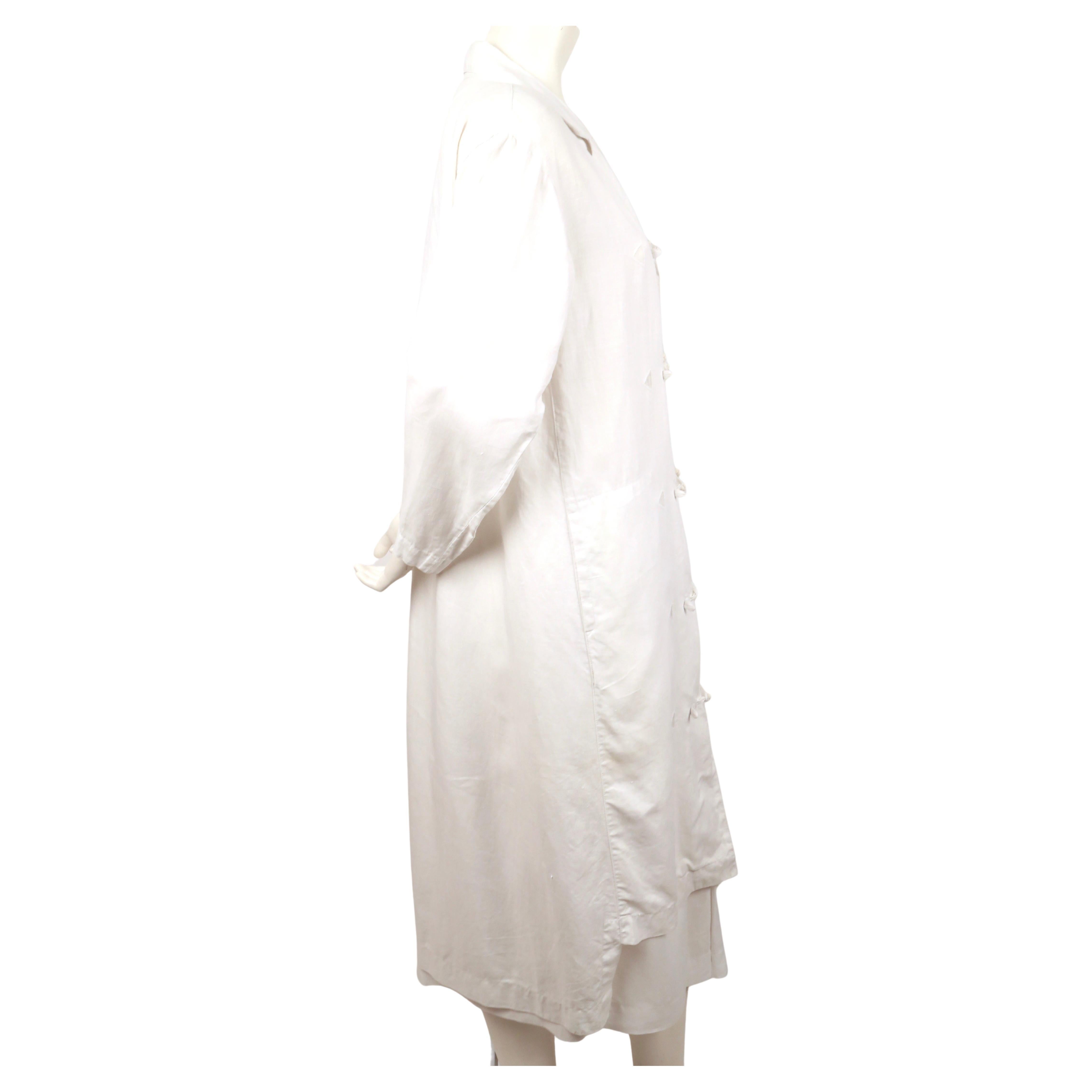 1980's ISSEY MIYAKE white linen duster jacket and matching skirt  In Good Condition For Sale In San Fransisco, CA