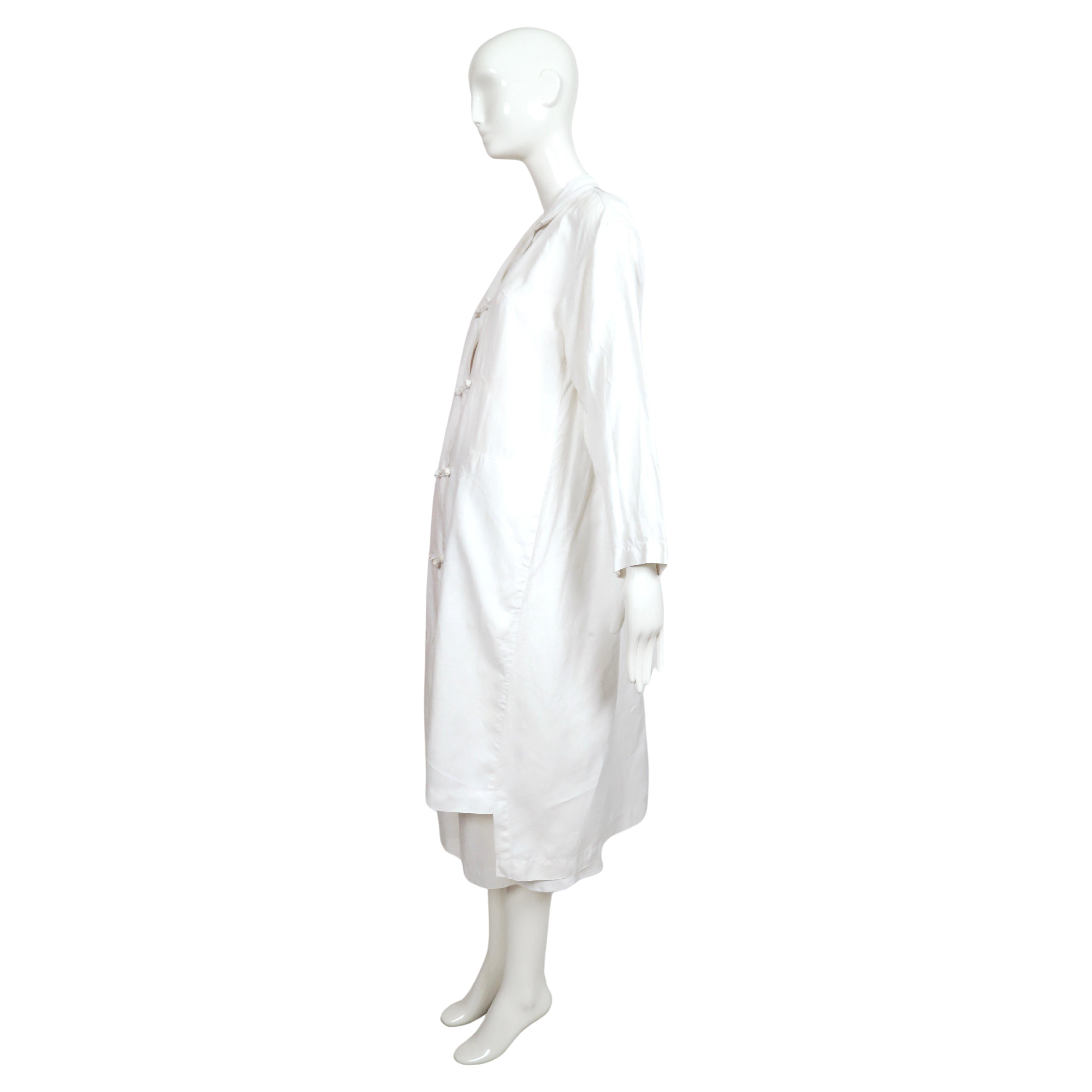 Issey Miyake - Veste cache-cœur en lin blanc et jupe assortie, années 1980  Unisexe en vente