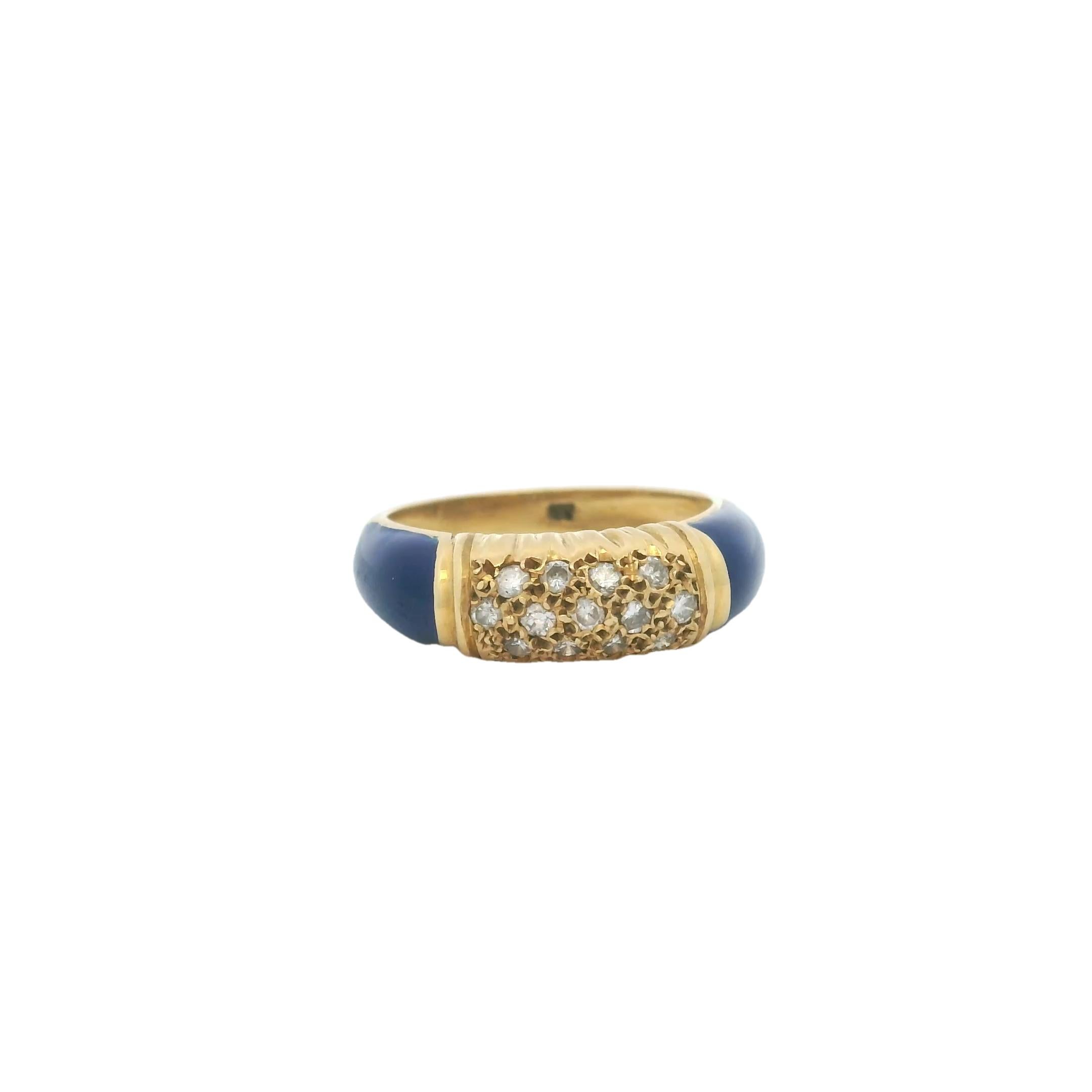 da uomo o donna Anello italiano anni '80 in oro giallo 18 carati con smalto blu e diamanti in vendita