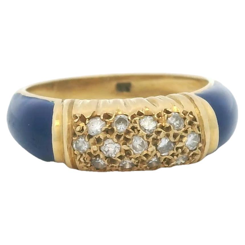 Anello italiano anni '80 in oro giallo 18 carati con smalto blu e diamanti in vendita