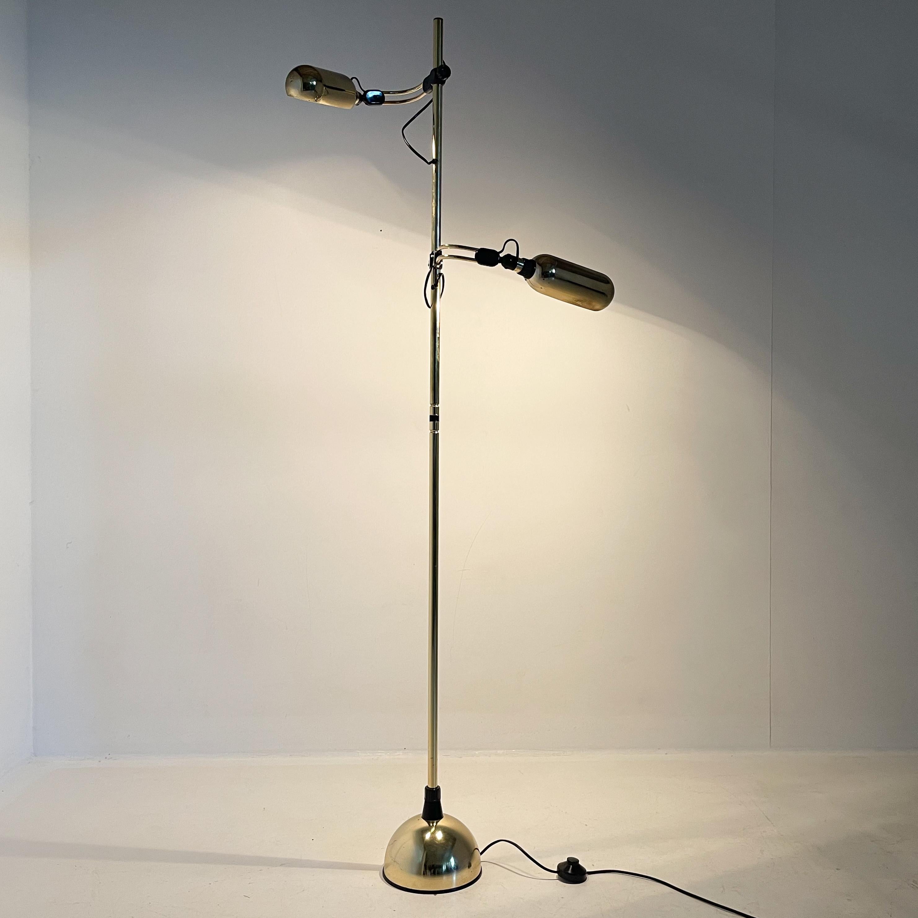 Italienische verstellbare Stehlampe aus den 1980er Jahren (Moderne der Mitte des Jahrhunderts) im Angebot