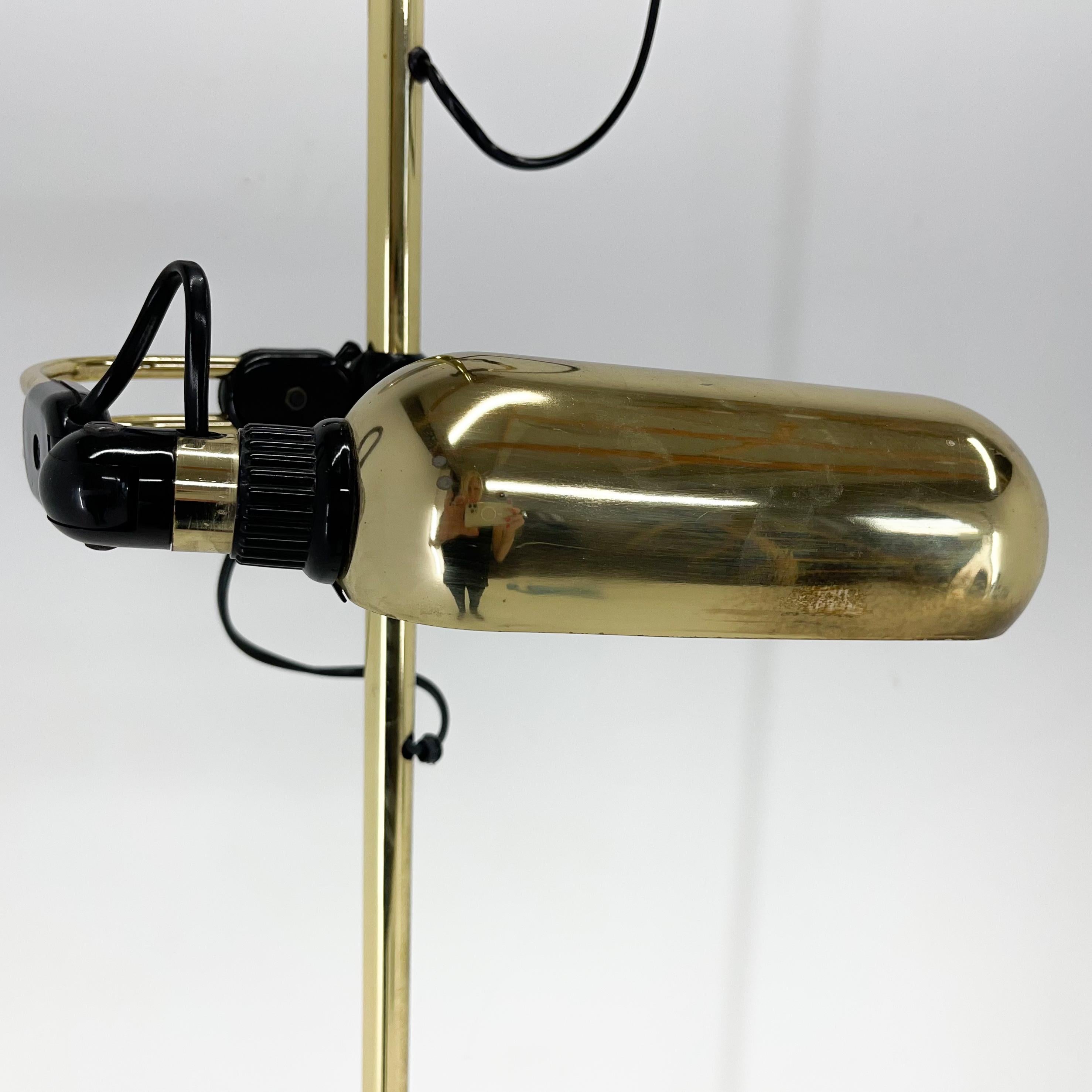 Italienische verstellbare Stehlampe aus den 1980er Jahren (Metall) im Angebot