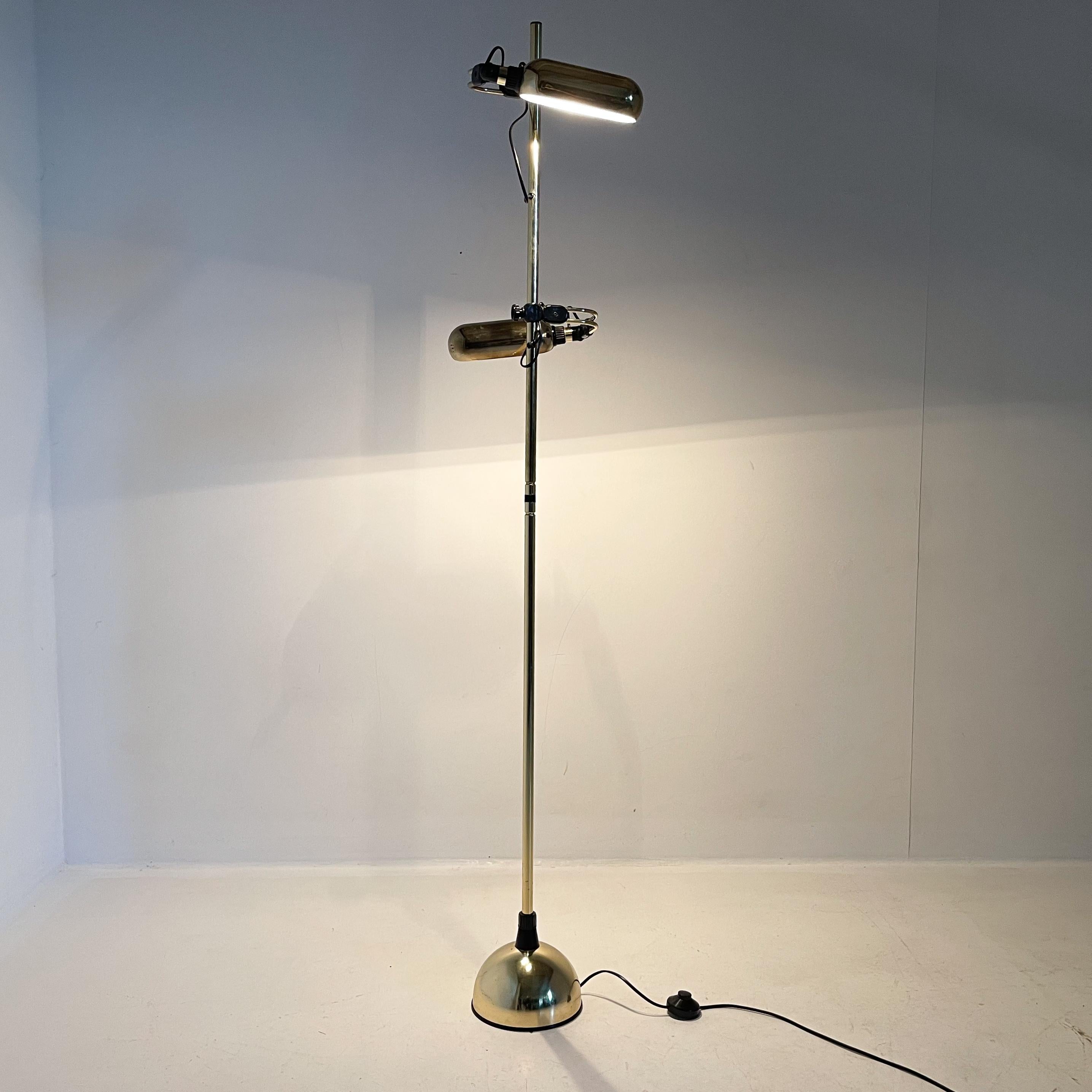 Italienische verstellbare Stehlampe aus den 1980er Jahren im Angebot 2