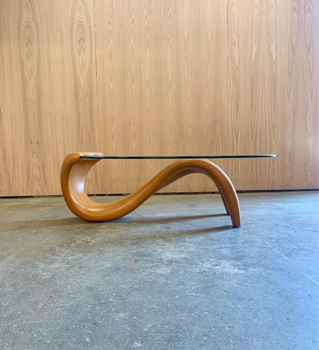 Mid-Century Modern 1980s Italian Bimorphic Coffee Table For Sale
