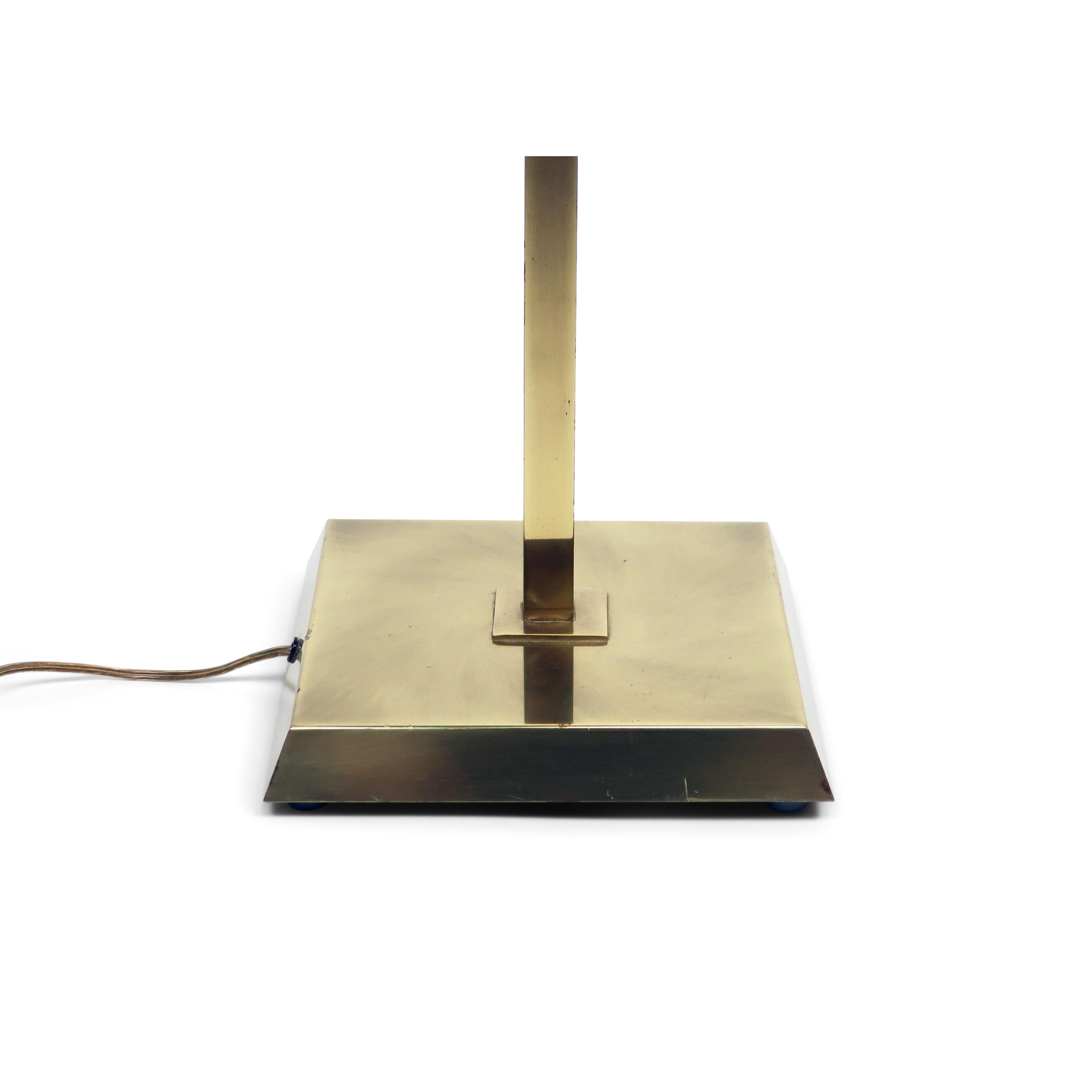 1980s Italian Brass Torchiere Floor Lamp In Good Condition For Sale In Brooklyn, NY