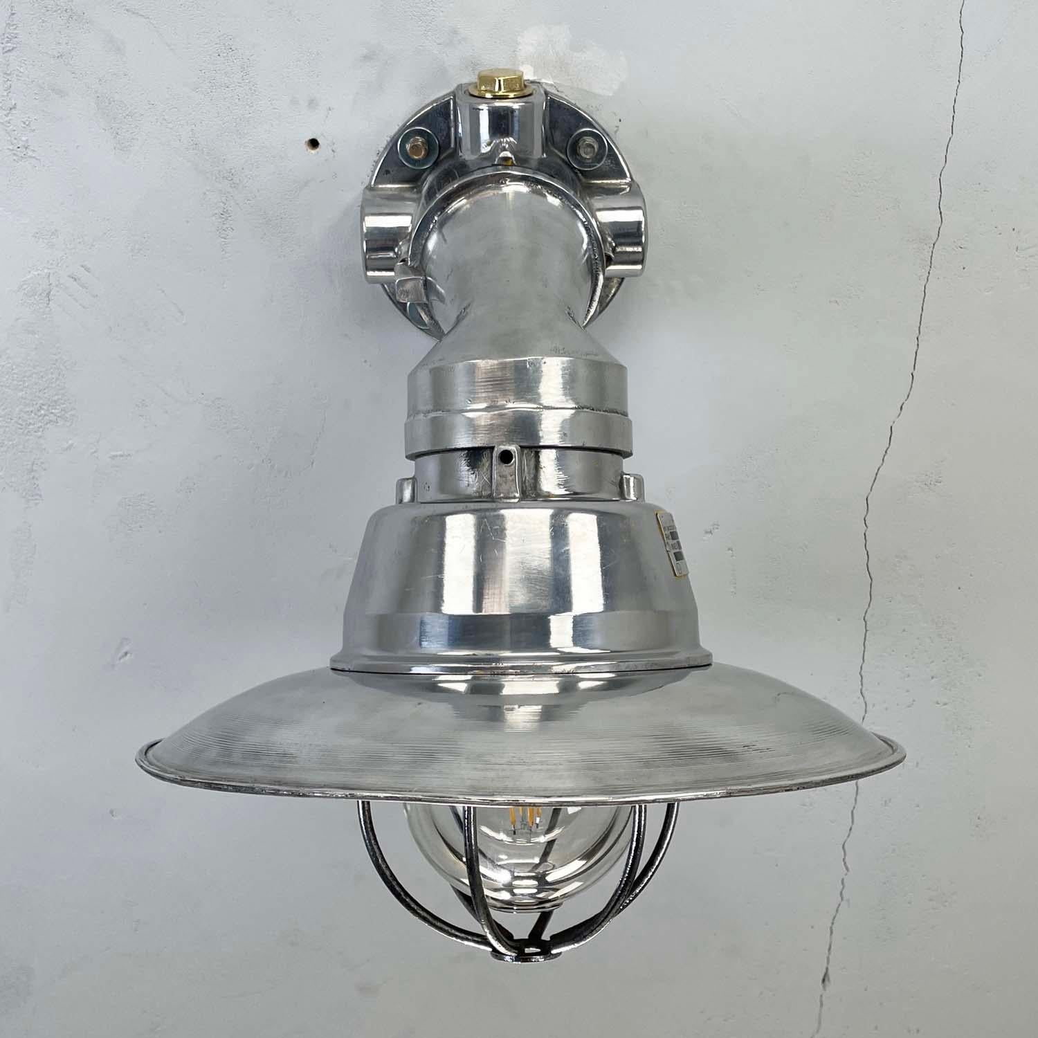 1980's Italian Cast Aluminum Flameproof Cantilever Wall Sconce with Cage & Shade In Good Condition For Sale In Leicester, Leicestershire