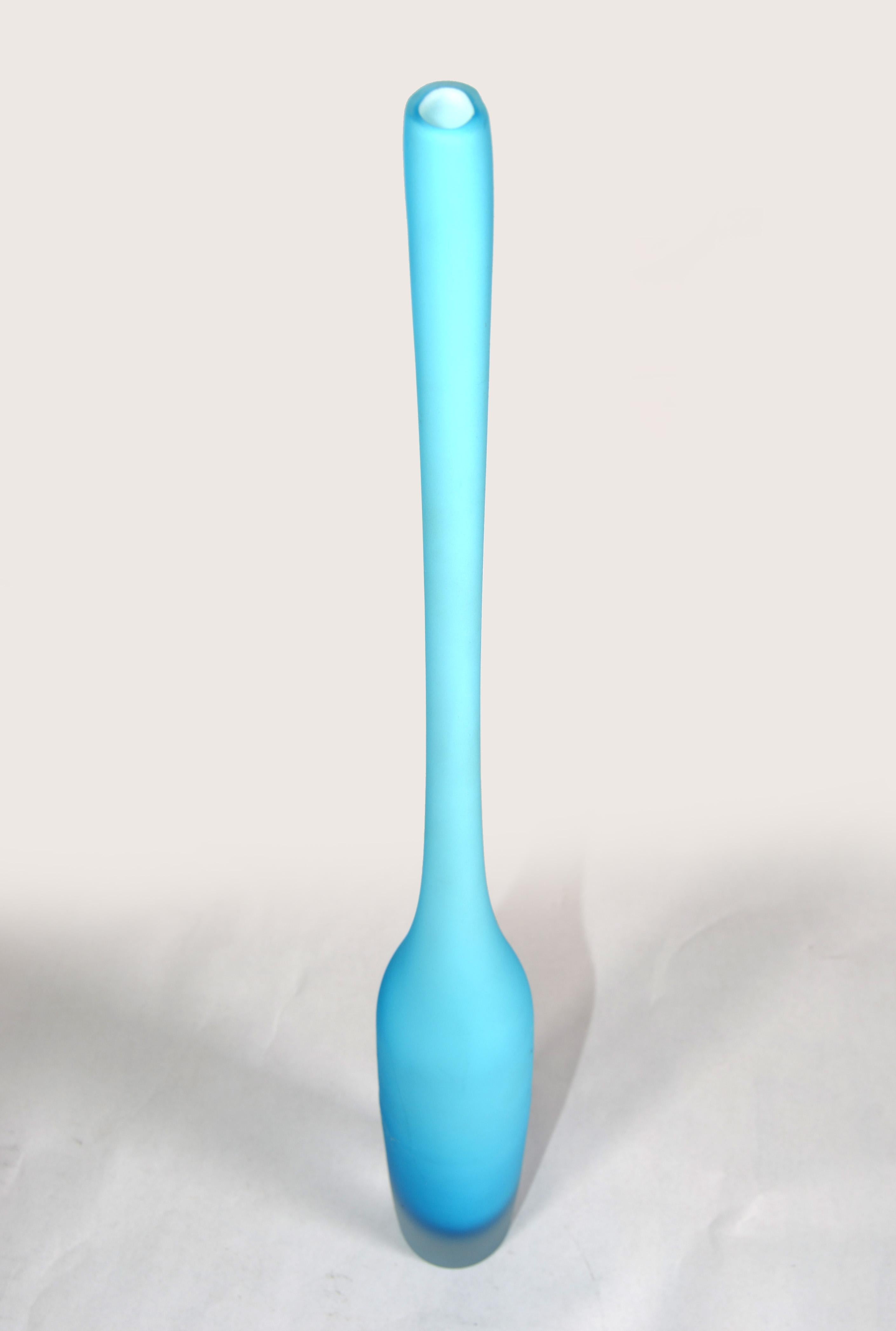 1980s Italian Cornflower Blue Scavo Glass Wheat Vase Vessel Mid-Century Modern For Sale 2