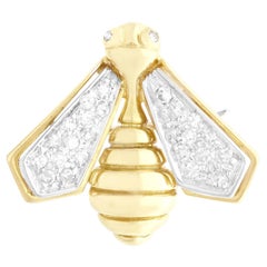1980s Italian Diamond and 18K Yellow Gold Bee Brooch