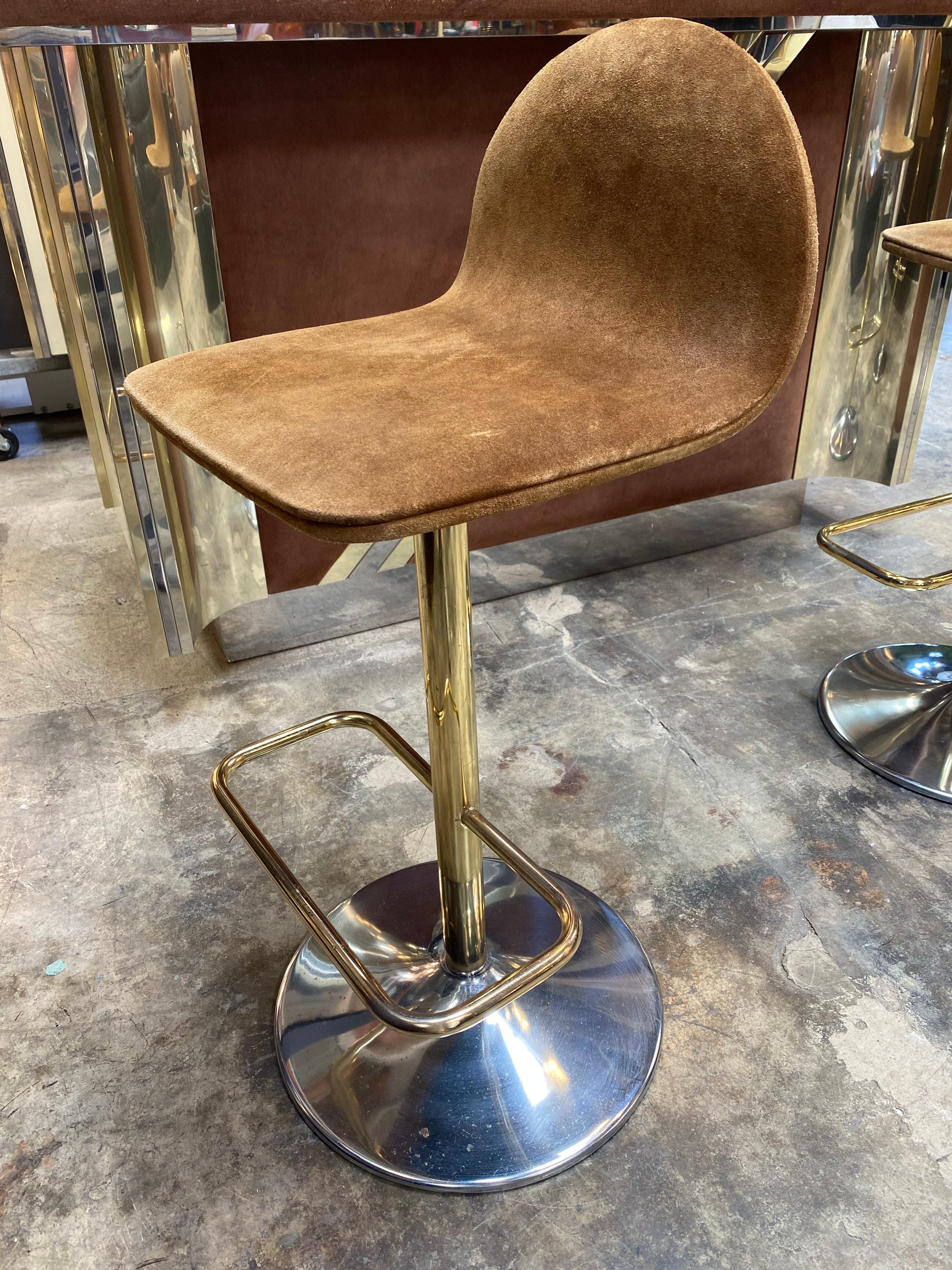 Italiano Dry Bar italiano degli anni '80 in cromo e ottone attribuito a Willy Rizzo