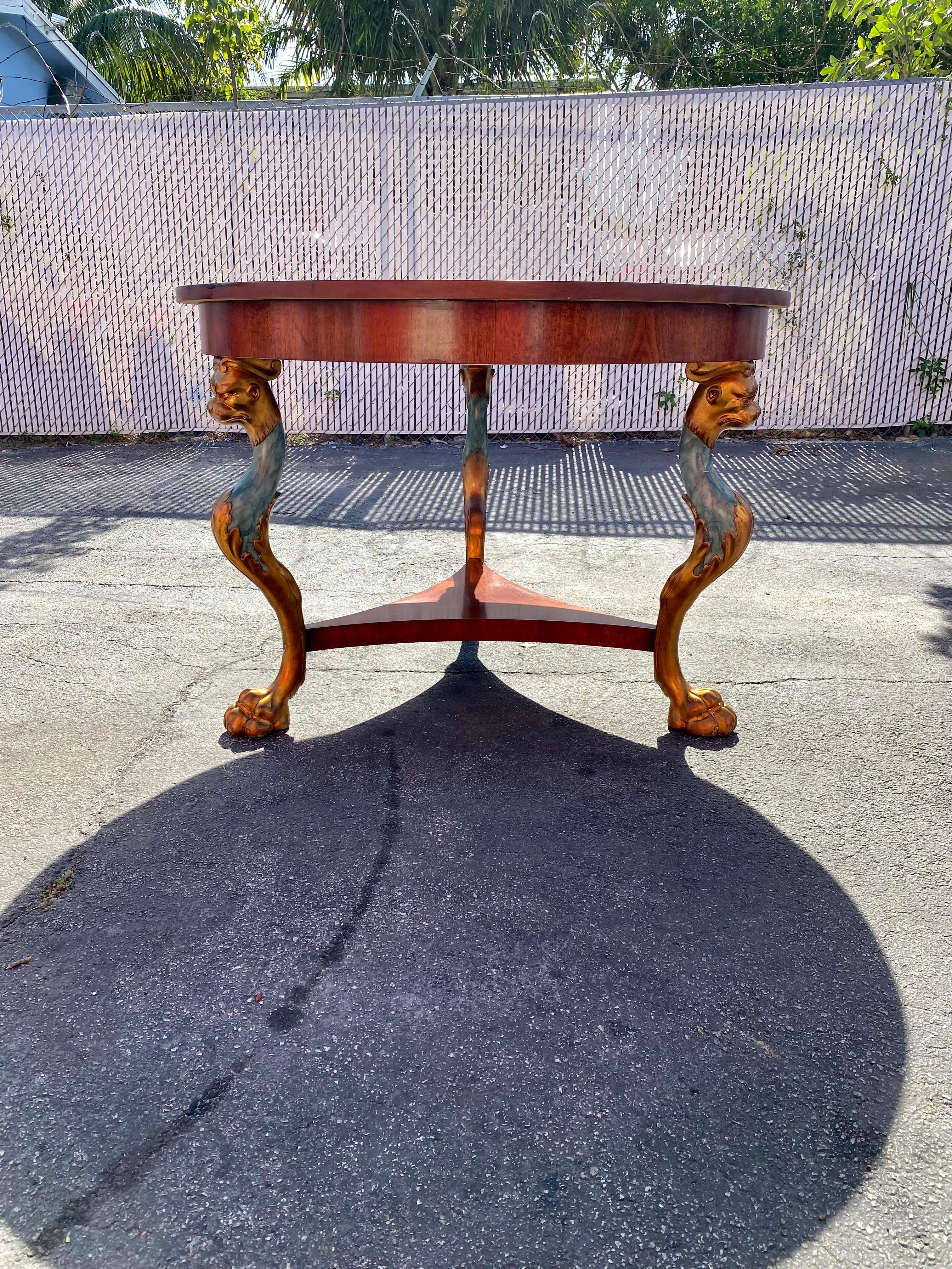 Fin du 20e siècle 1980 Italian Round Tripod Empire Style Lion Carved Wood Center Dining Table en vente