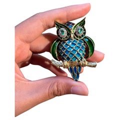 1980s Italian Enamel, Emerald and Diamond Owl Brooch in Gold