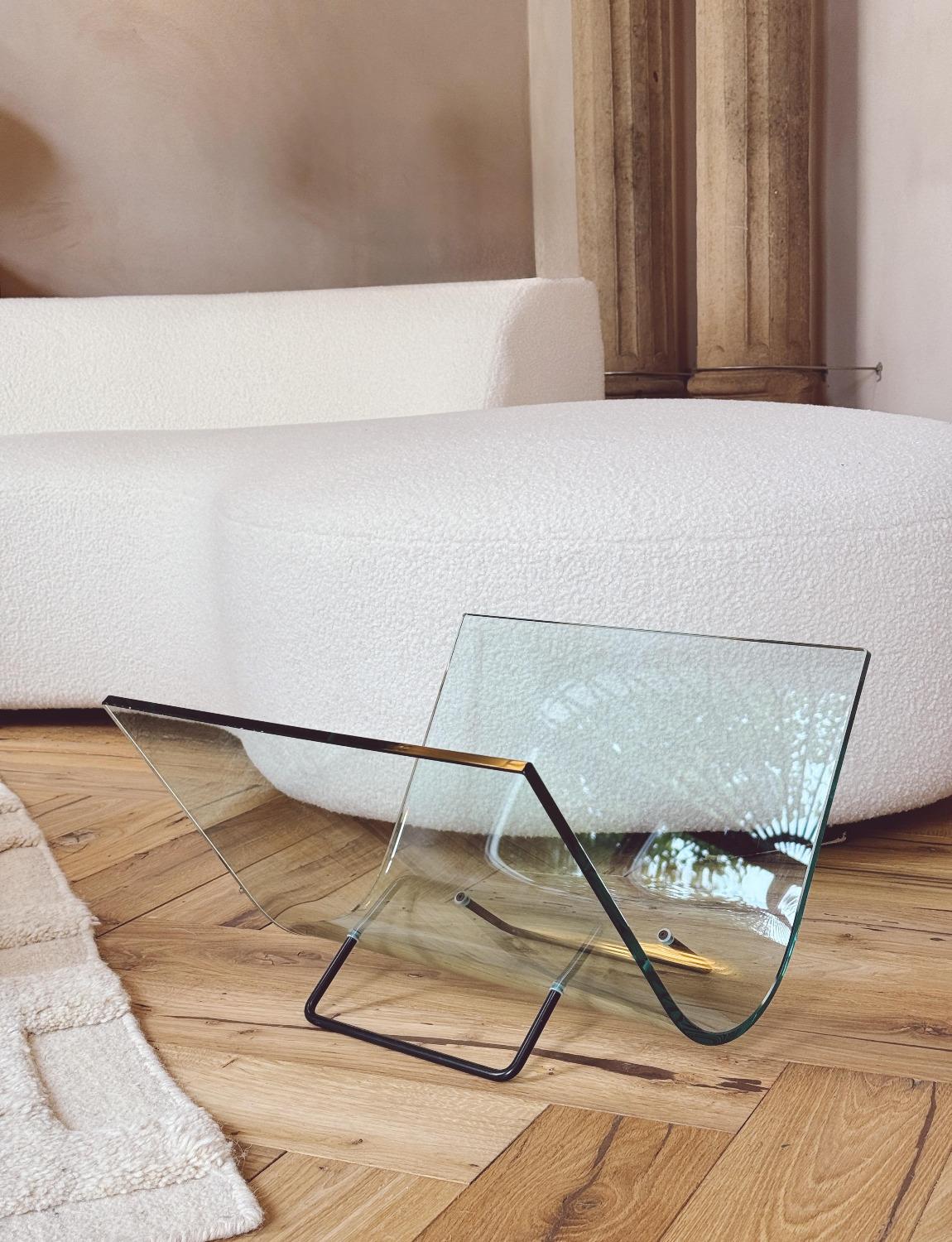Brass 1980s Italian Fiam Glass magazine rack For Sale