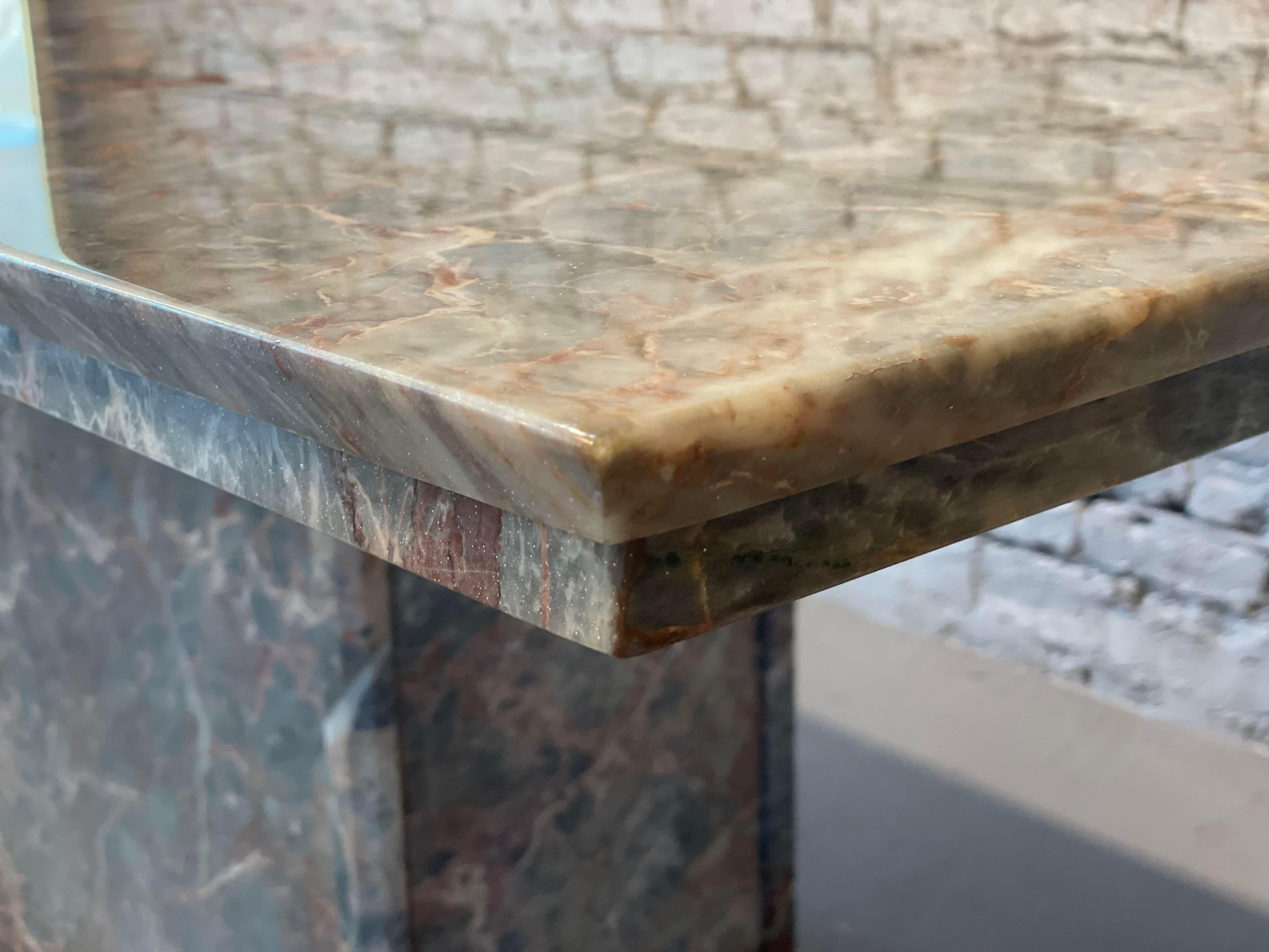 1980s Italian Fior Di Pesco Marble Postmodern Vintage Dining Table In Good Condition For Sale In Chicago, IL