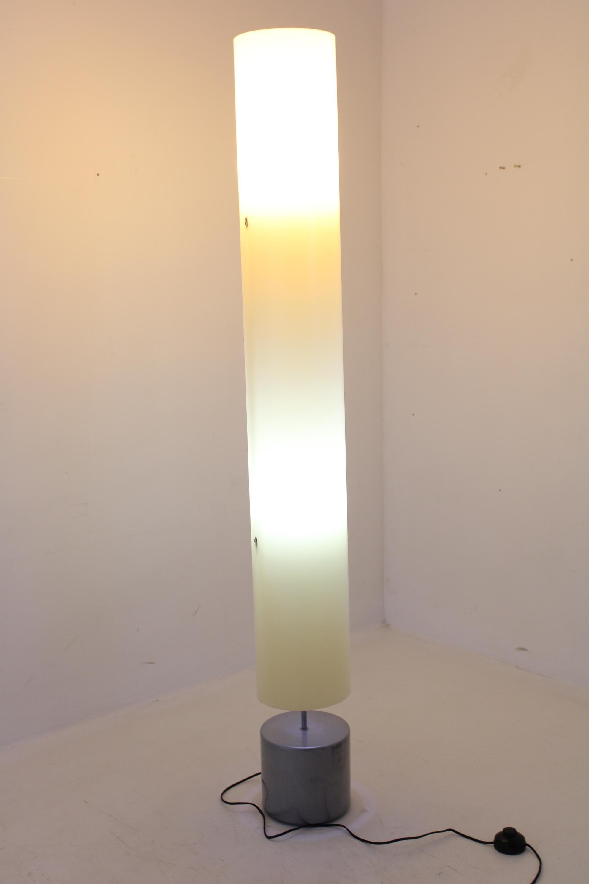 1980s Italian Floor Lamp with Plastic Shade For Sale 7