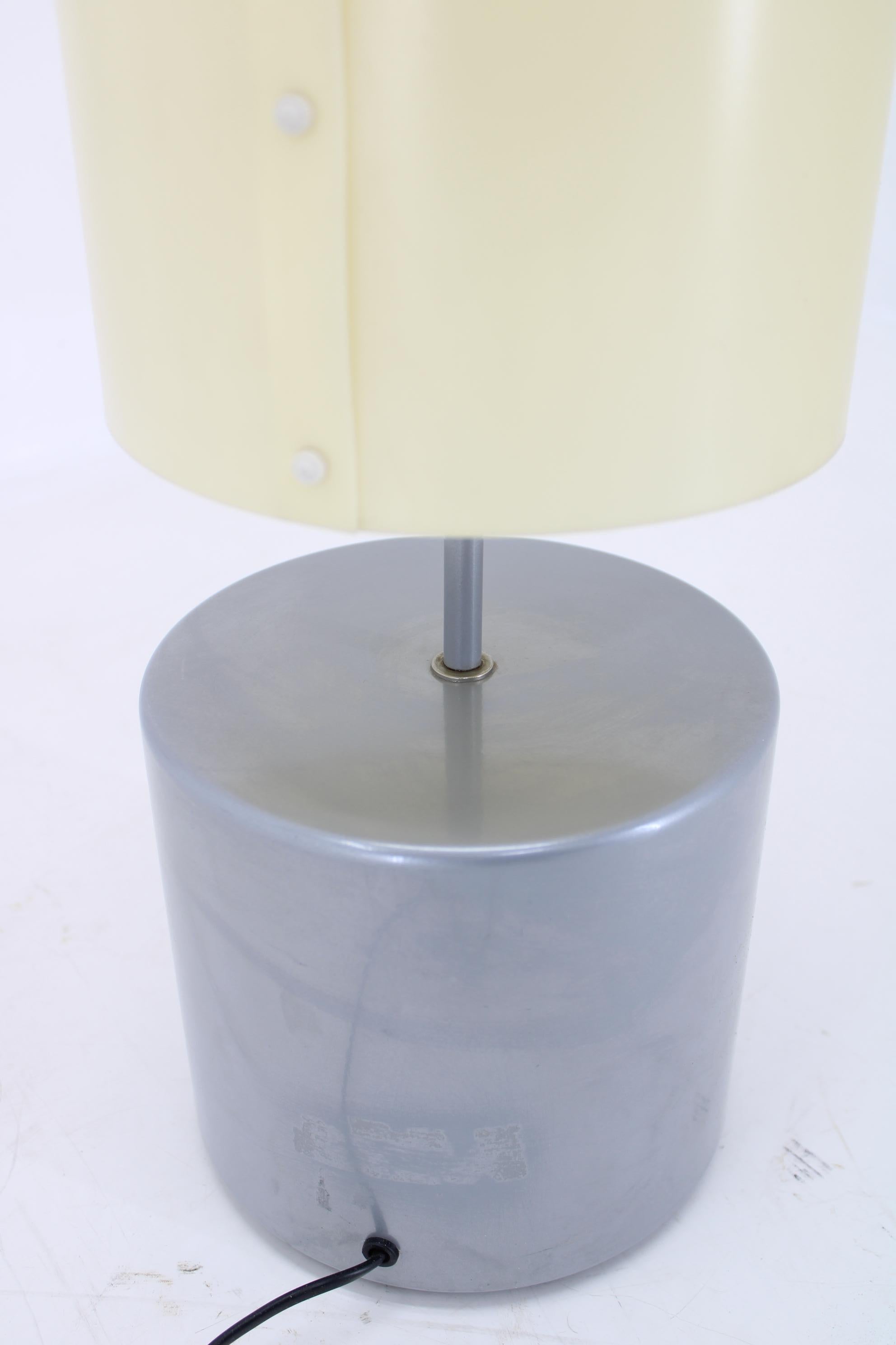 1980s Italian Floor Lamp with Plastic Shade For Sale 4