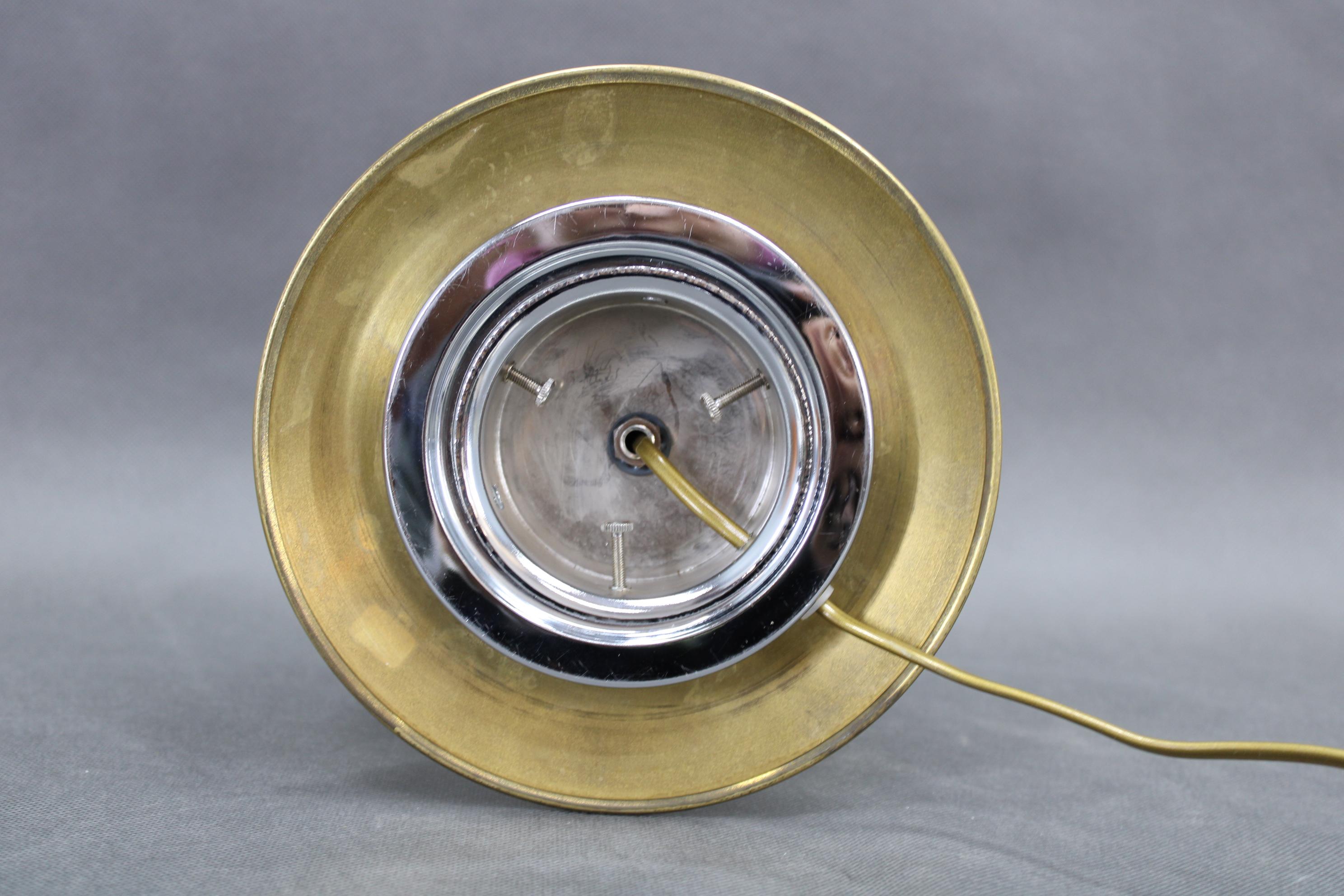 20th Century 1980s Italian Globe Glass Table Lamp For Sale