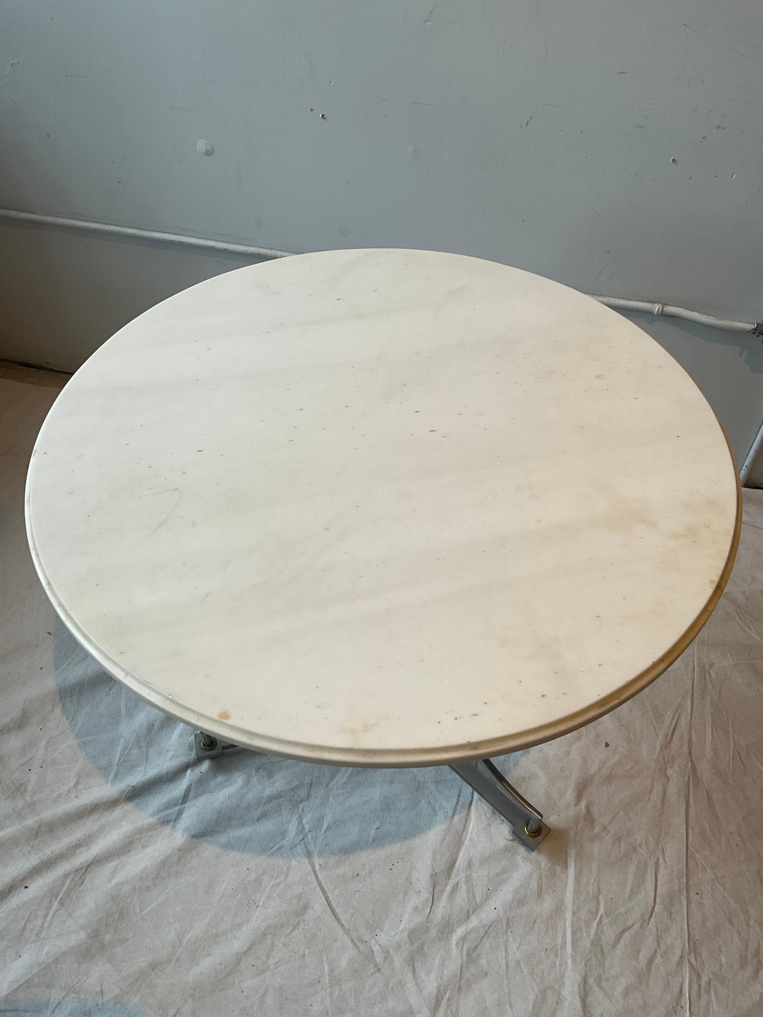 1980s Italian Gueridon Steel And Marble Top Table In Good Condition For Sale In Tarrytown, NY