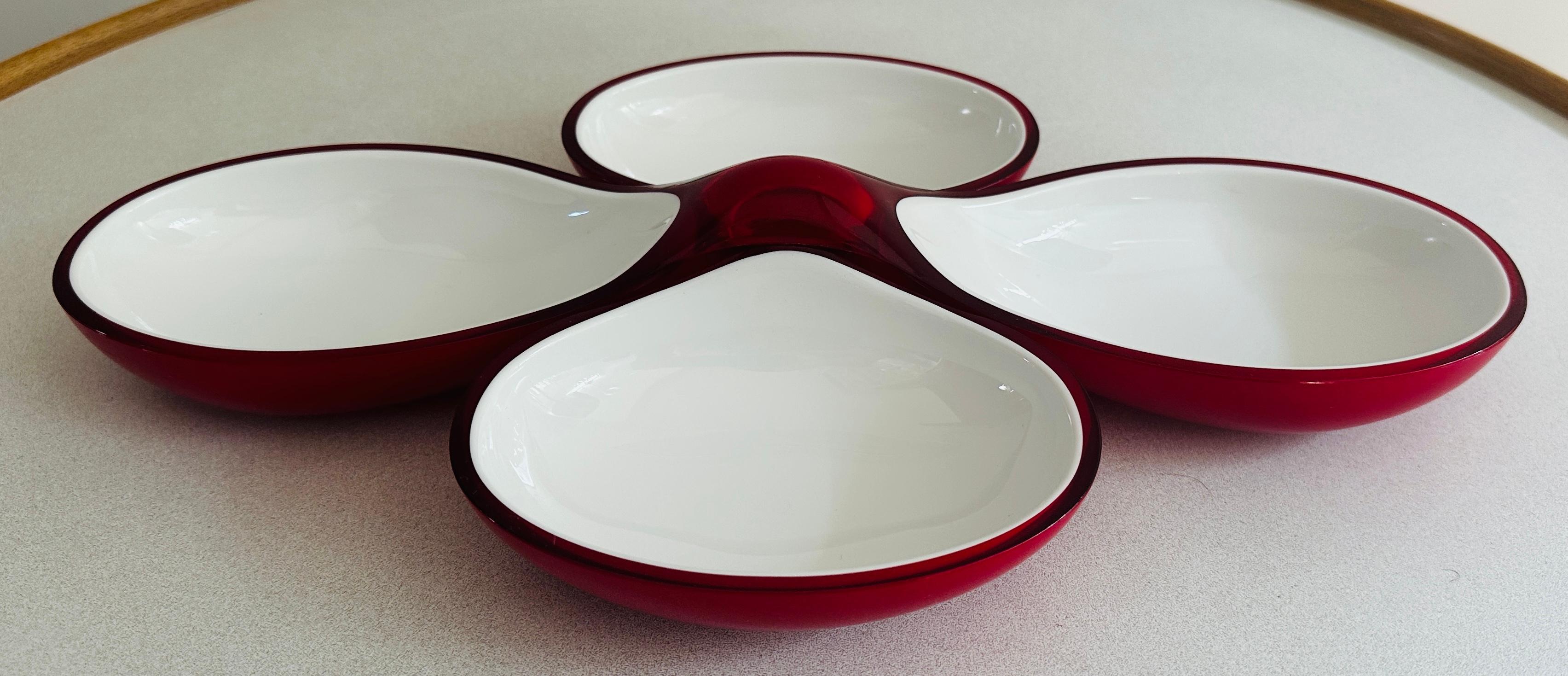 Ère spatiale 1980 Italian Guzzini Lab Interlocking Red & White Platter inc Original Box en vente