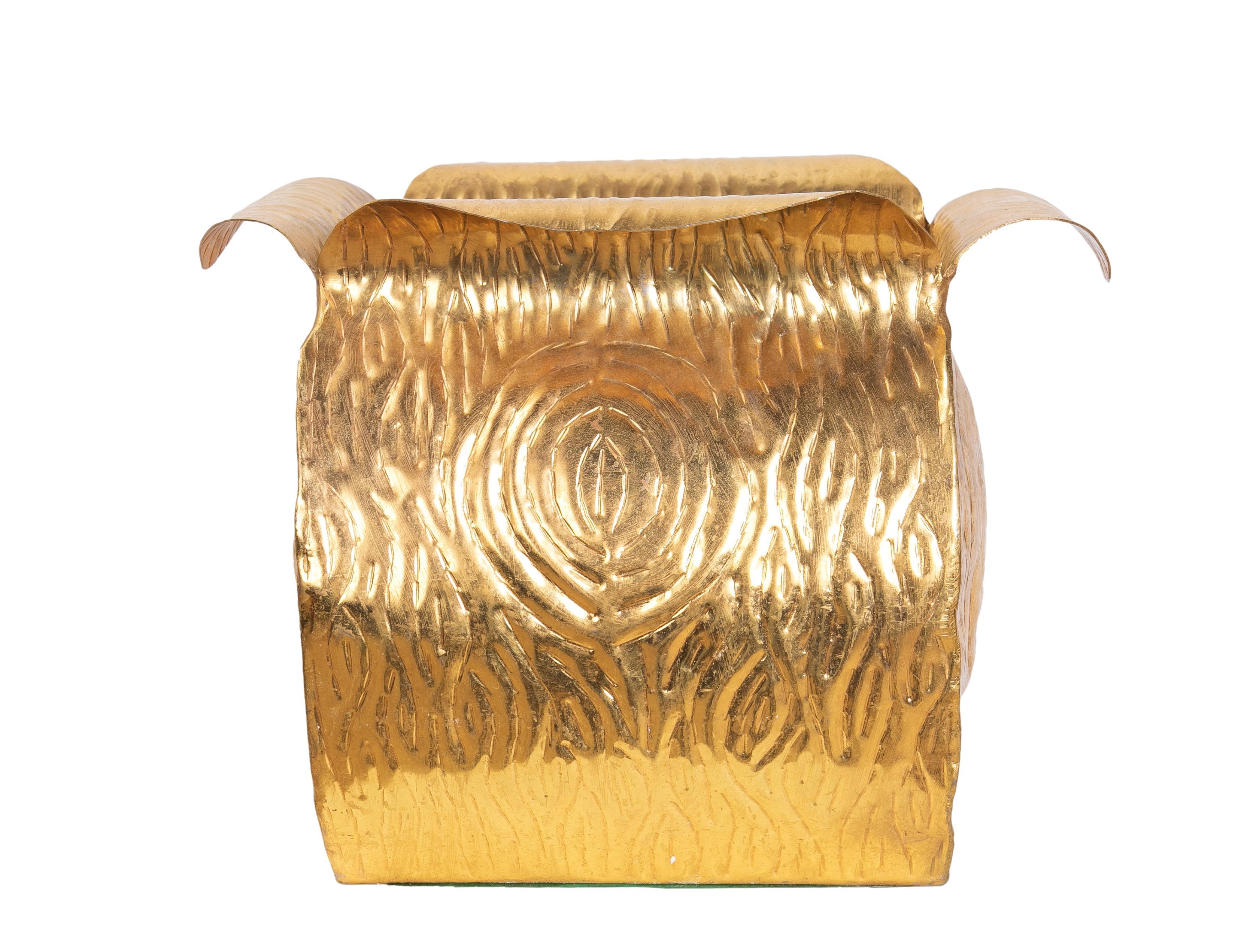 1980s Italian Handmade Brass Flowerpot 1