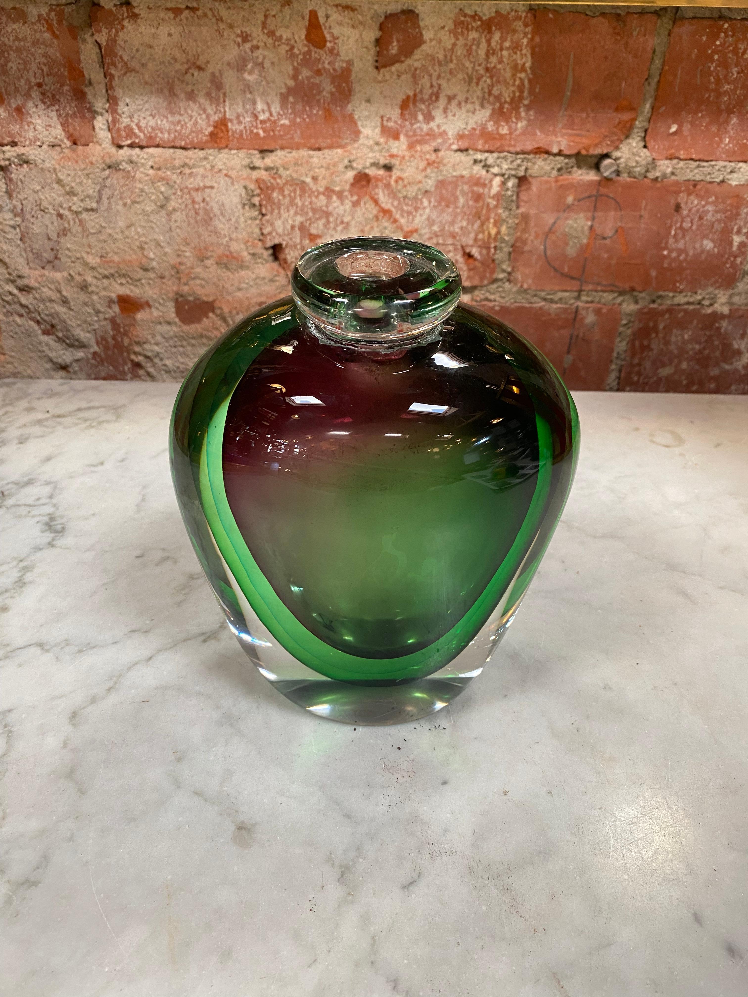 Beautiful and extraordinary Murano green vase made in Italy 1980.
 