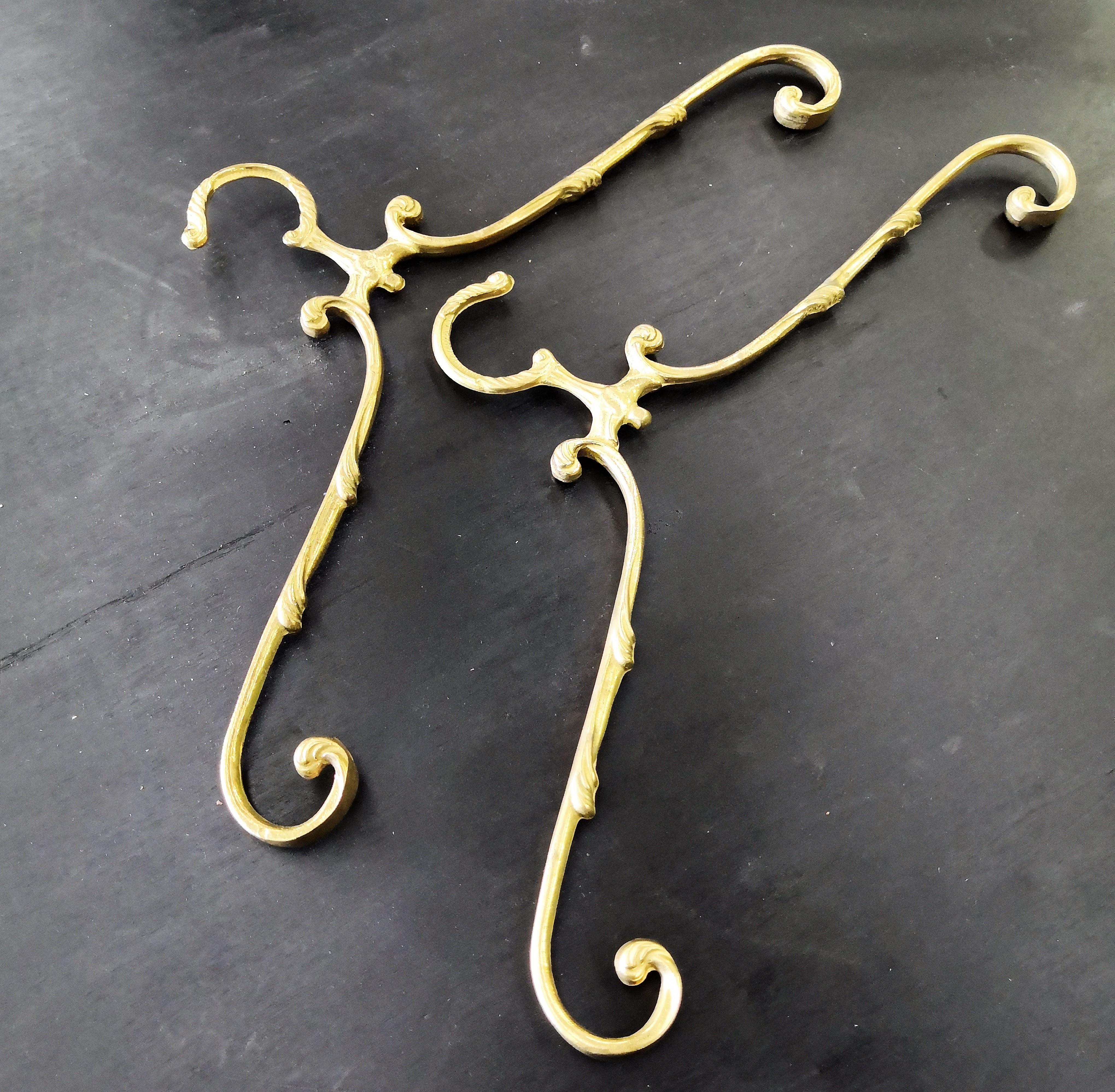 1980s Italian Hollywood Regency Neoclassical Solid Brass Coat Hangers In Excellent Condition For Sale In Carimate, Como