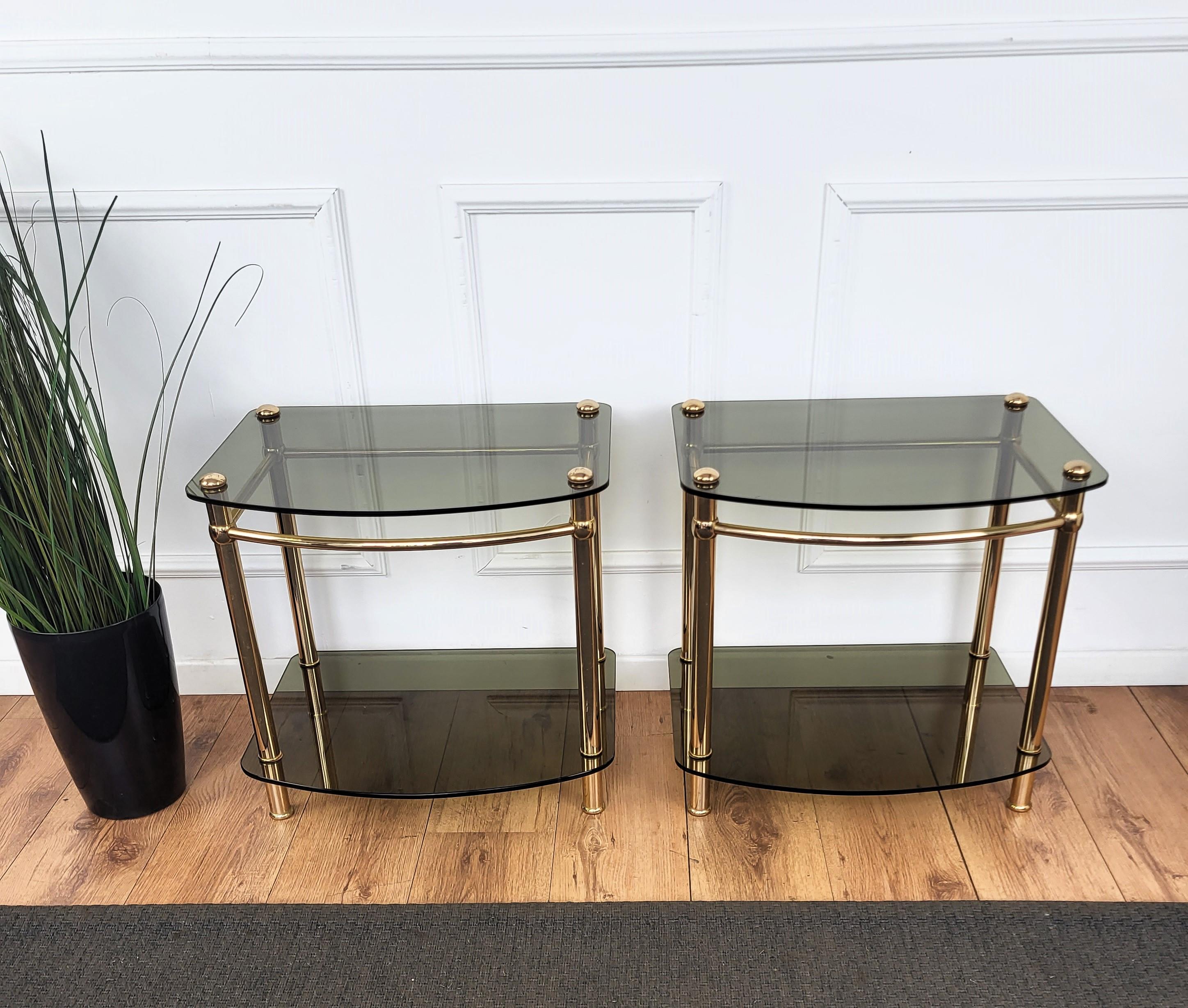 20th Century 1980s Italian Hollywood Regency Style Brass and Glass Two Shelves Side Tables For Sale