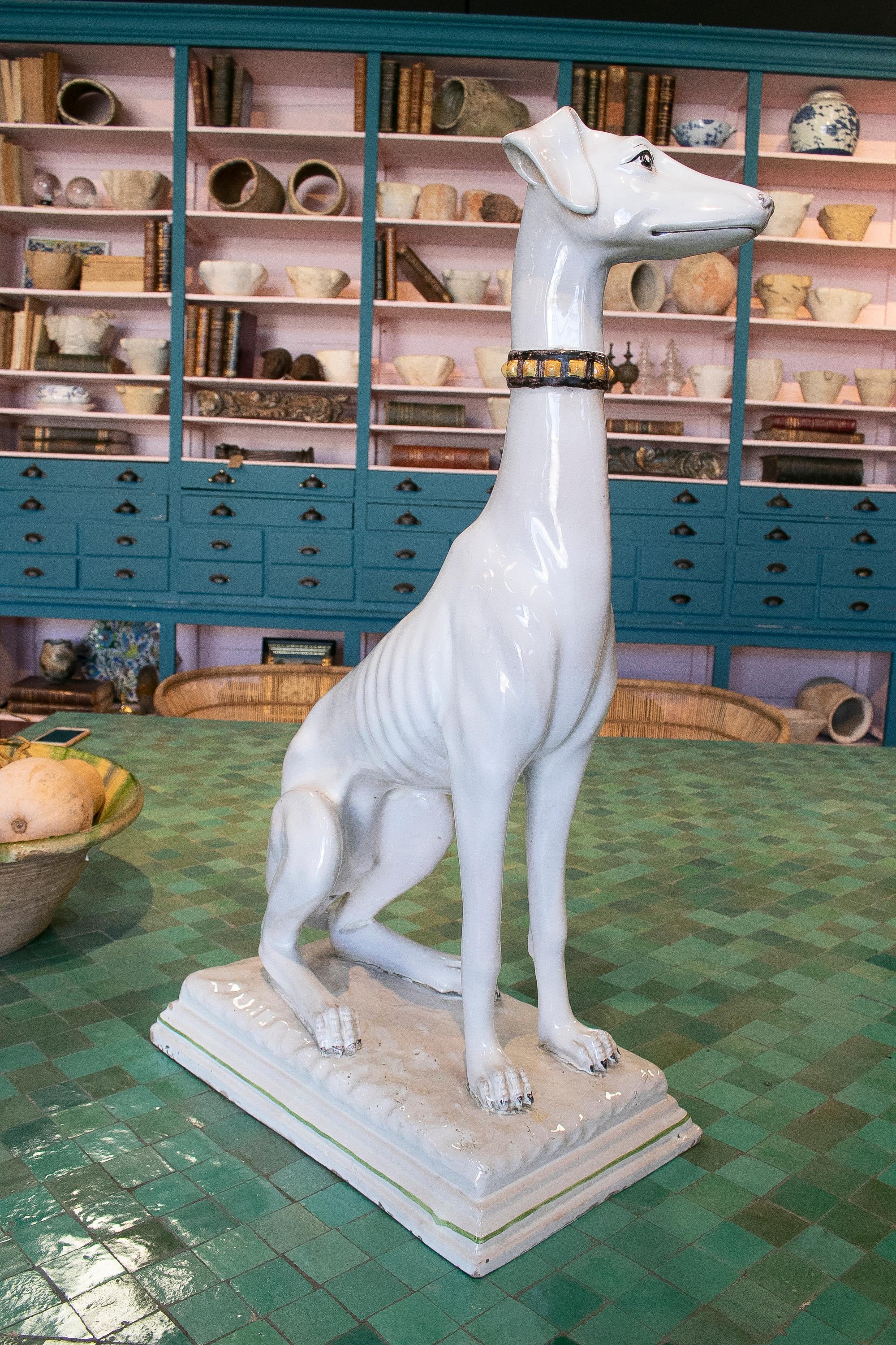 Vintage 1980s Italian hunting dog white glazed ceramic table figure.