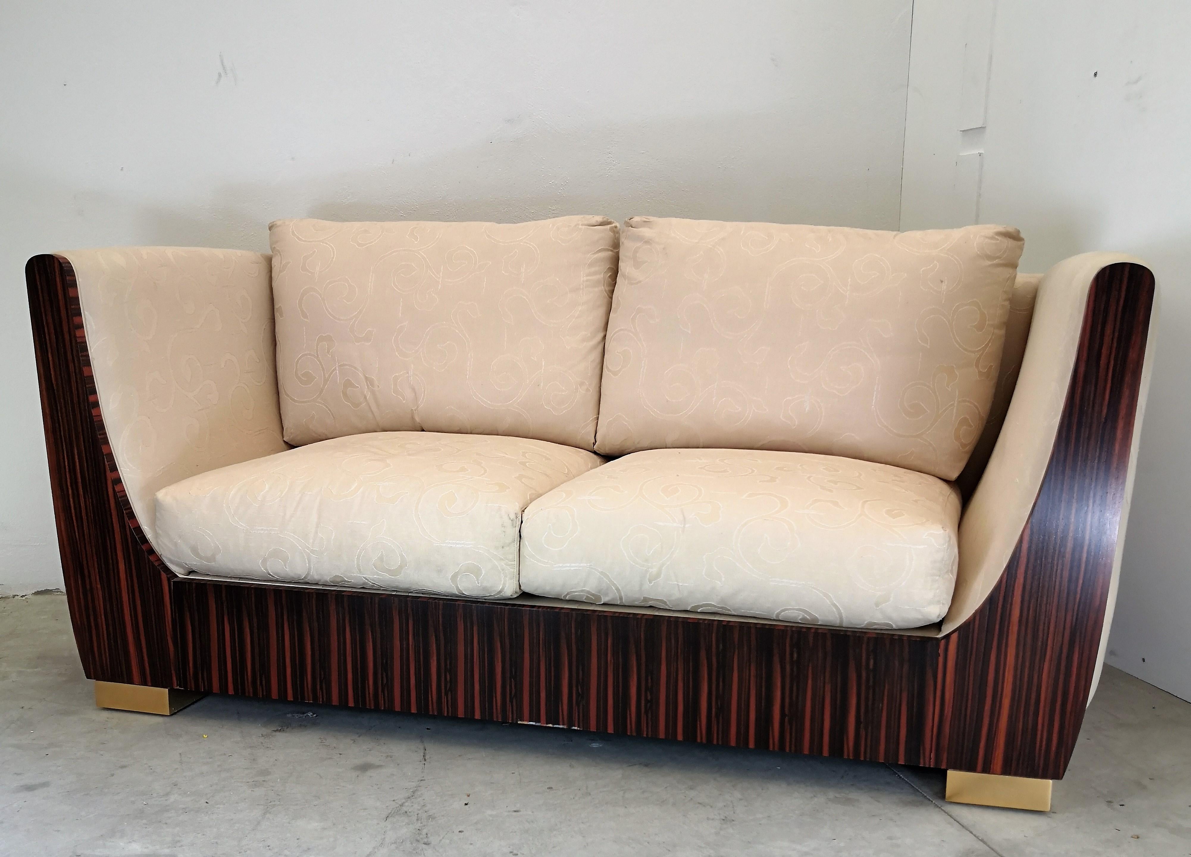 1980s Italian Macassar Ebony and Brass Art Deco Sofa In Good Condition In Carimate, Como