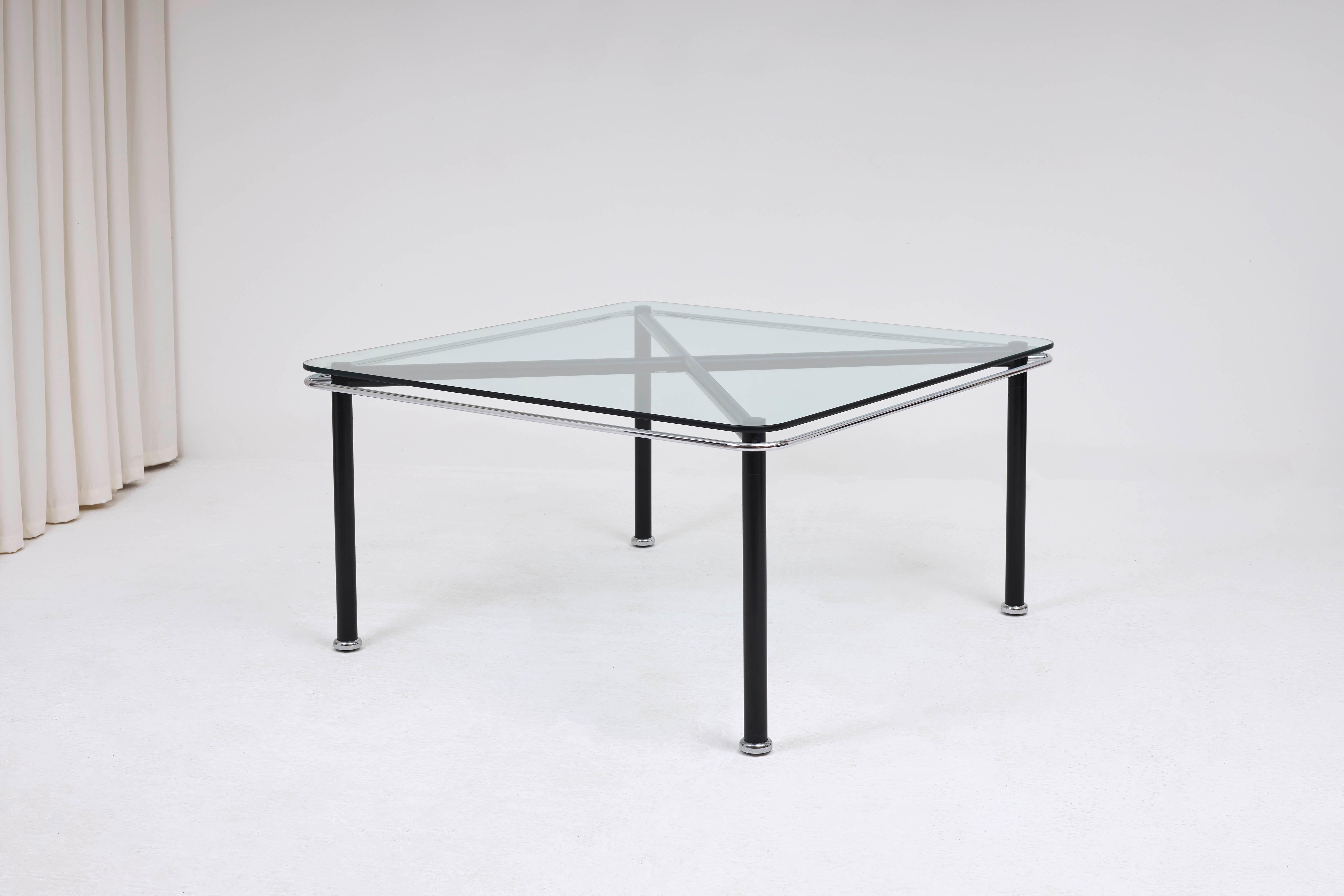 1980's Italian Memphis Dining Table by Sottsass Associati for Bieffeplast For Sale 2