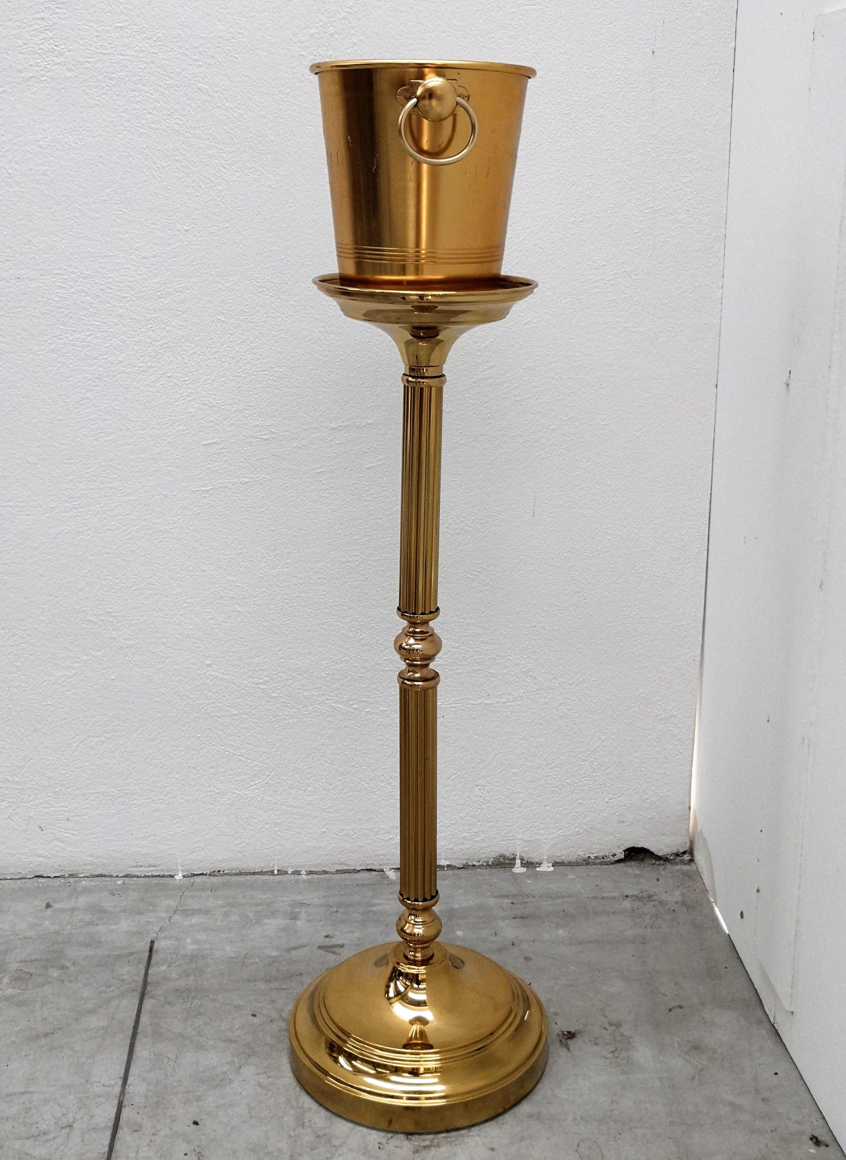 1980s Italian Modern Regency Neoclassical Brass Pedestal, Flower Pot Stand In Good Condition In Carimate, Como