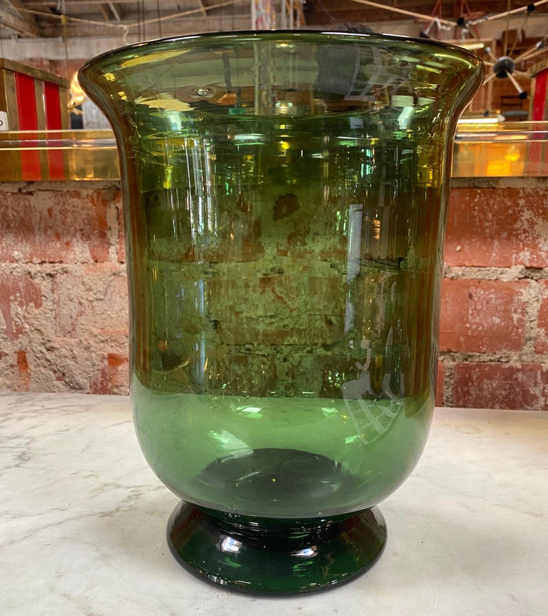 Mid-Century Modern 1980s Italian Murano Green Vase For Sale