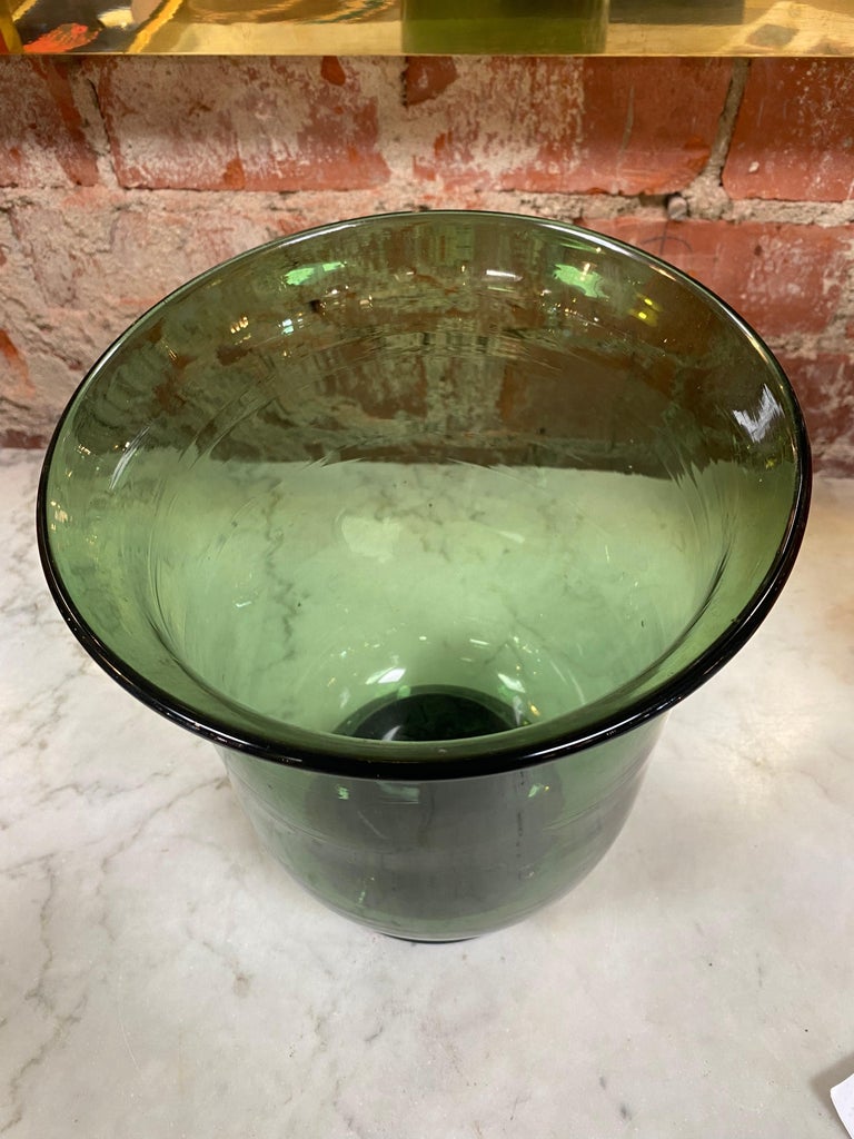 1980s Italian Murano Green Vase For Sale 1