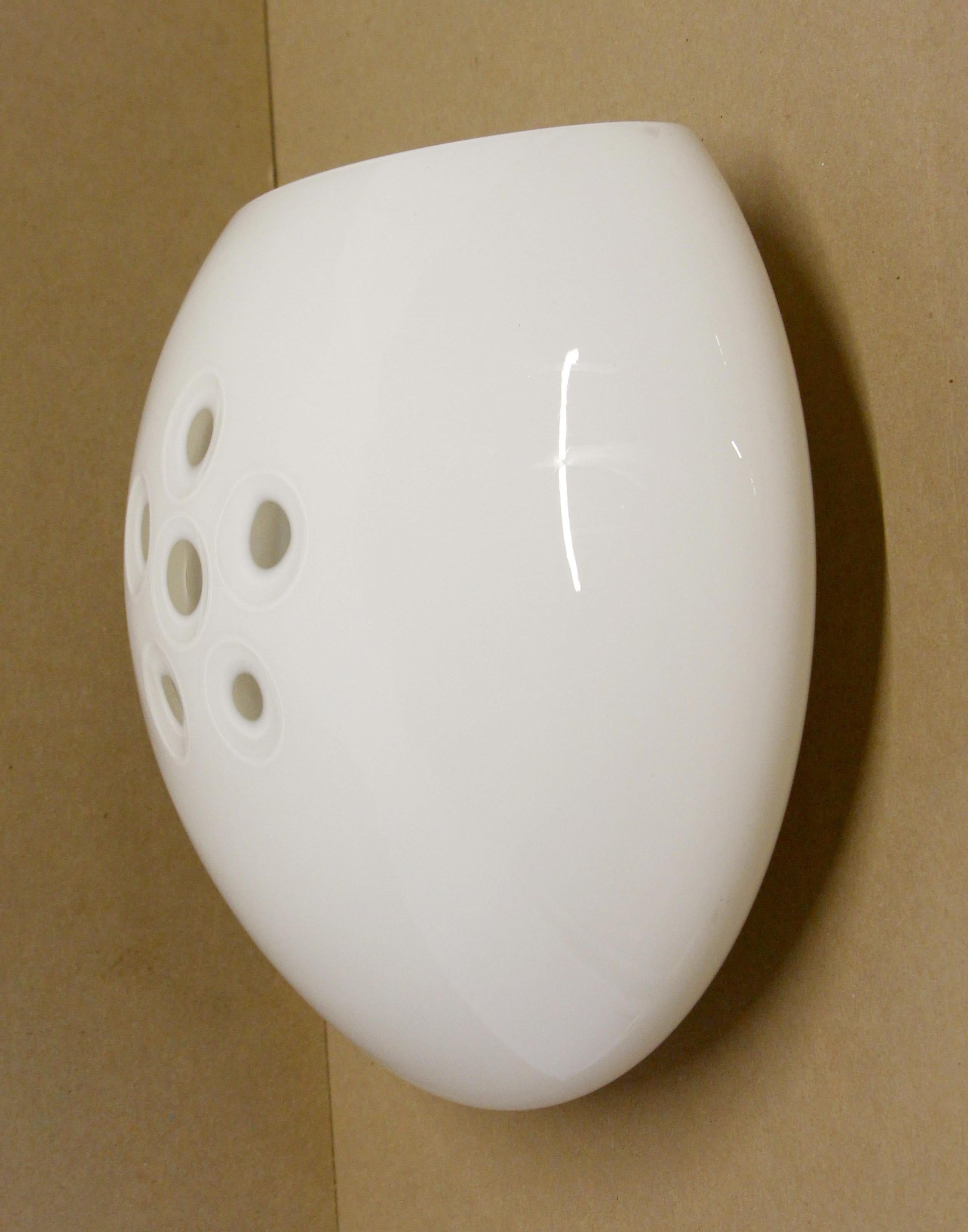 1980s Italian Pair Round Murano Glass Sconces White Color For Sale 2