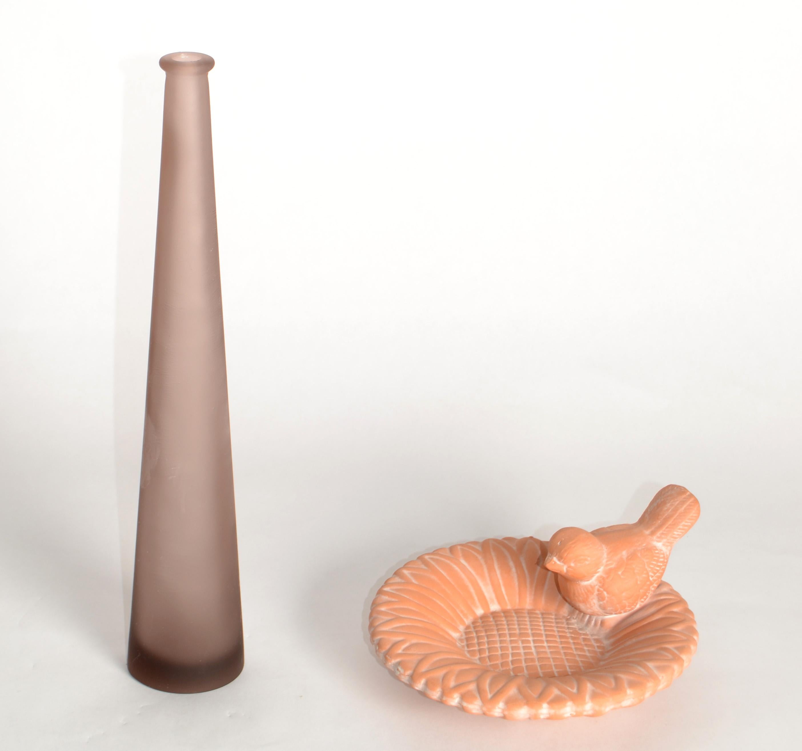 Italiano Vaso di vetro a forma di grano Scavo, lavanda pallida, anni '80, italiano, Mid-Century Modern in vendita