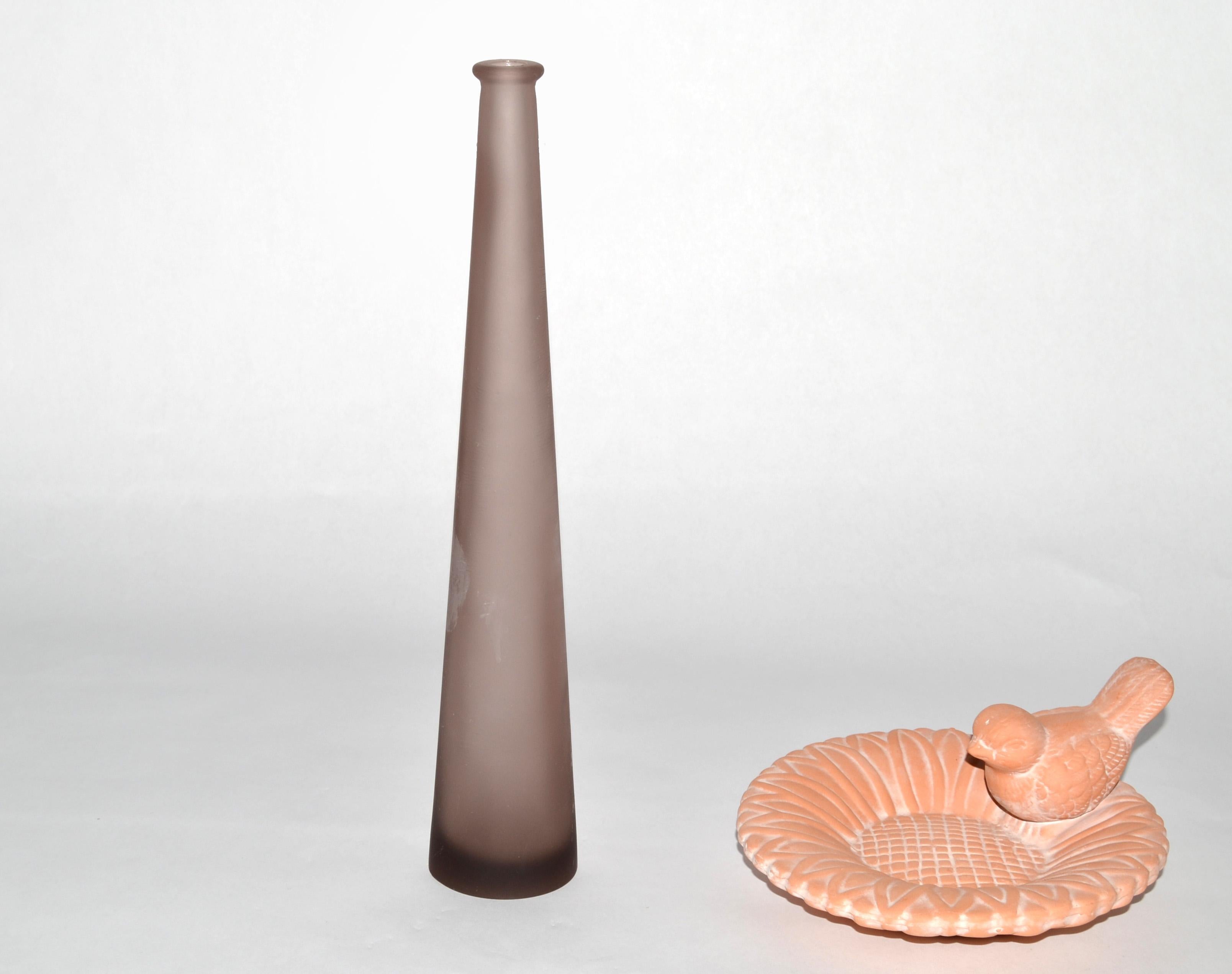 Vaso di vetro a forma di grano Scavo, lavanda pallida, anni '80, italiano, Mid-Century Modern In condizioni buone in vendita a Miami, FL