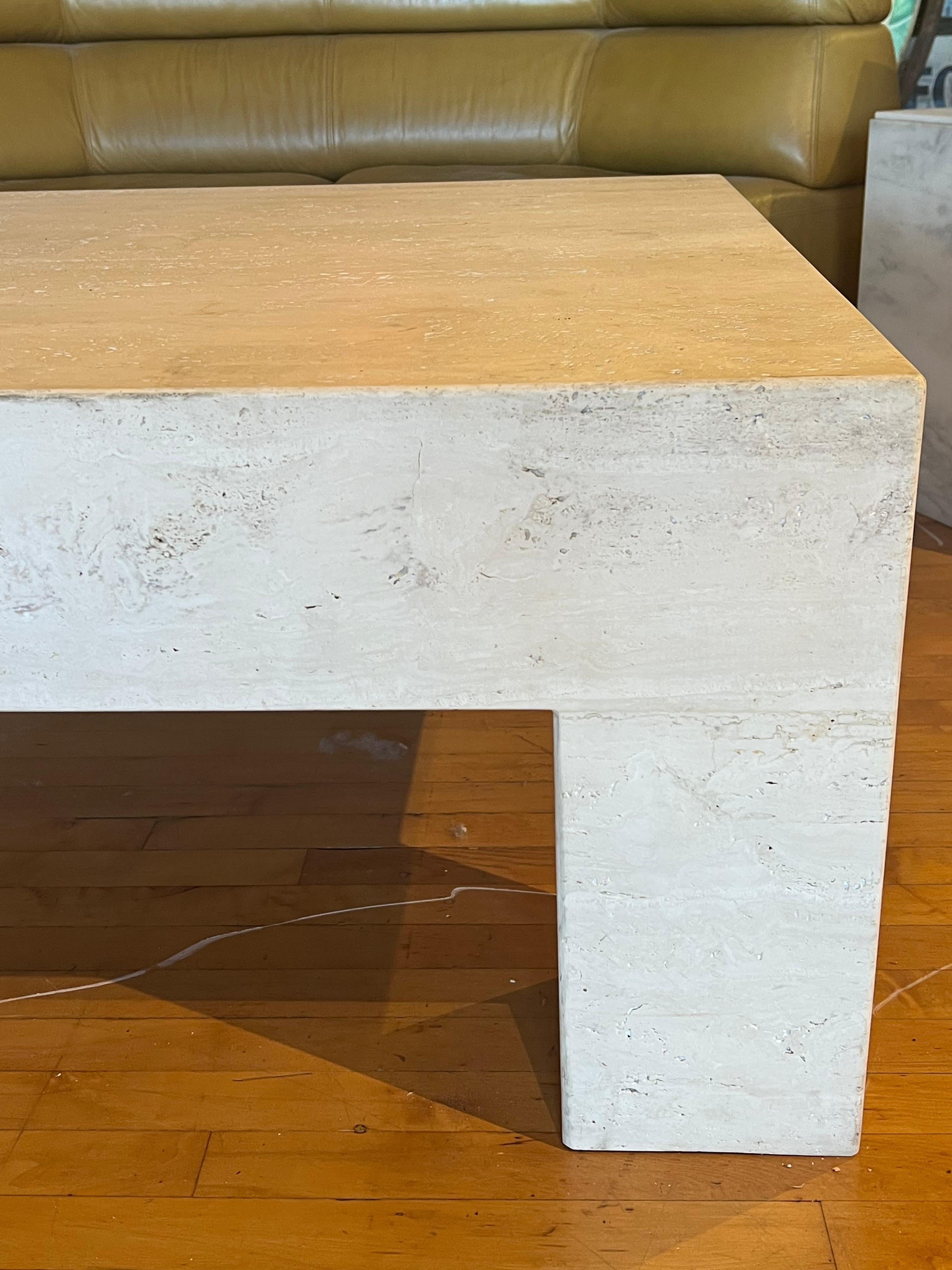 1980’s Italian Parsons Travertine Coffee Table In Good Condition For Sale In Chicago, IL