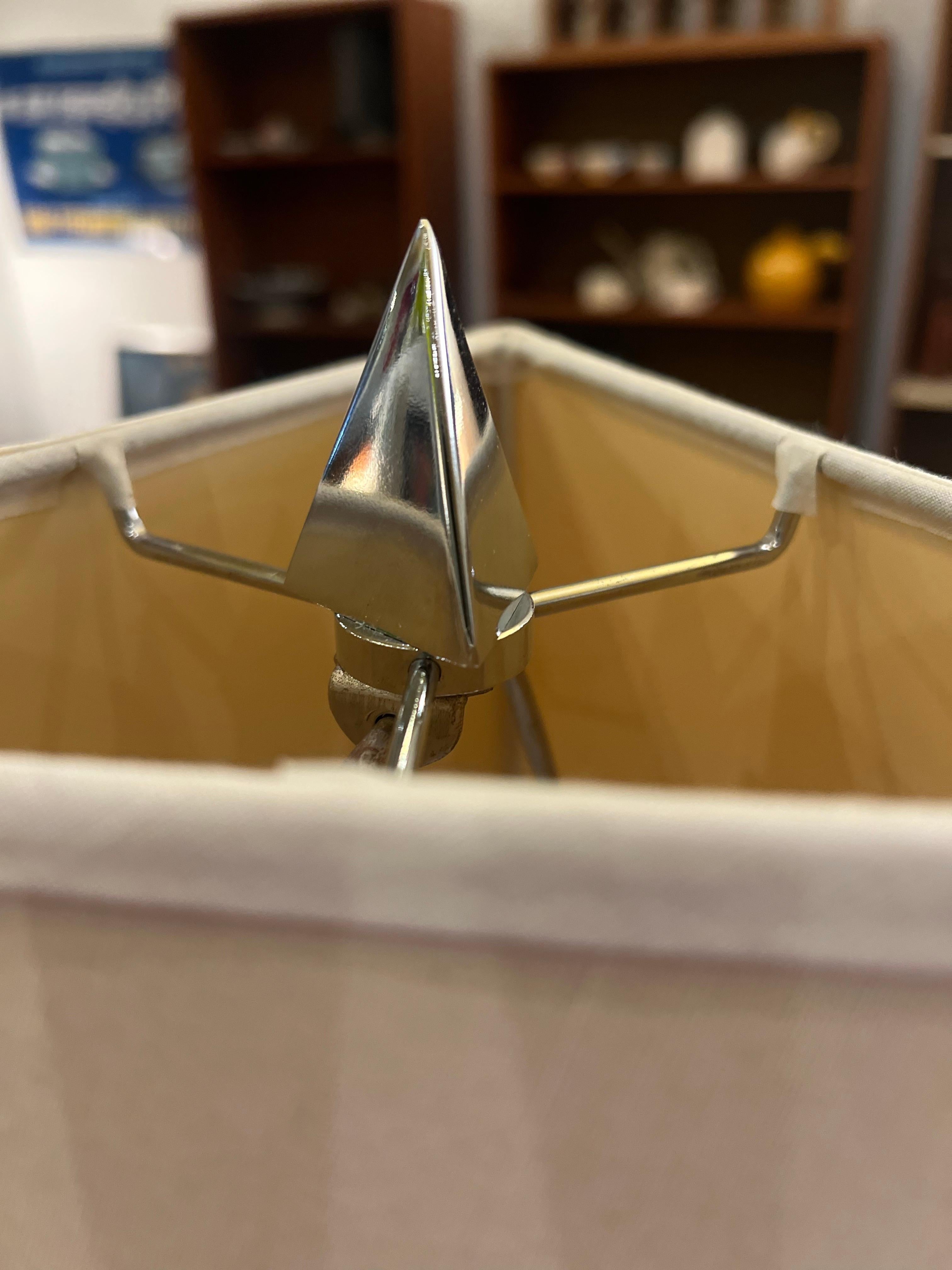 20th Century 1980's Italian Postmodern Red Lucite & Chrome Striking Triangle Rare Table Lamp For Sale