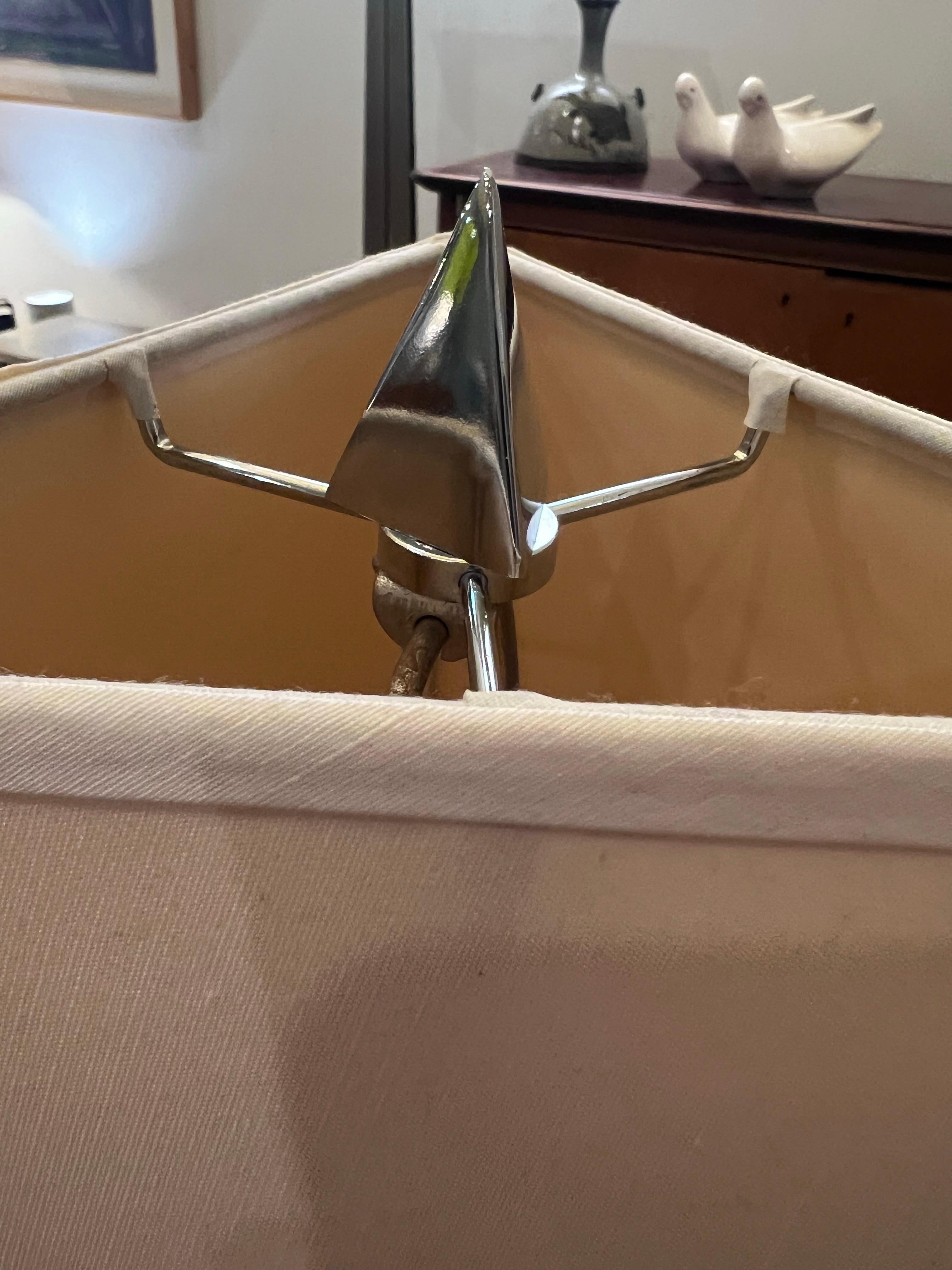 1980's Italian Postmodern Red Lucite & Chrome Striking Triangle Rare Table Lamp For Sale 3
