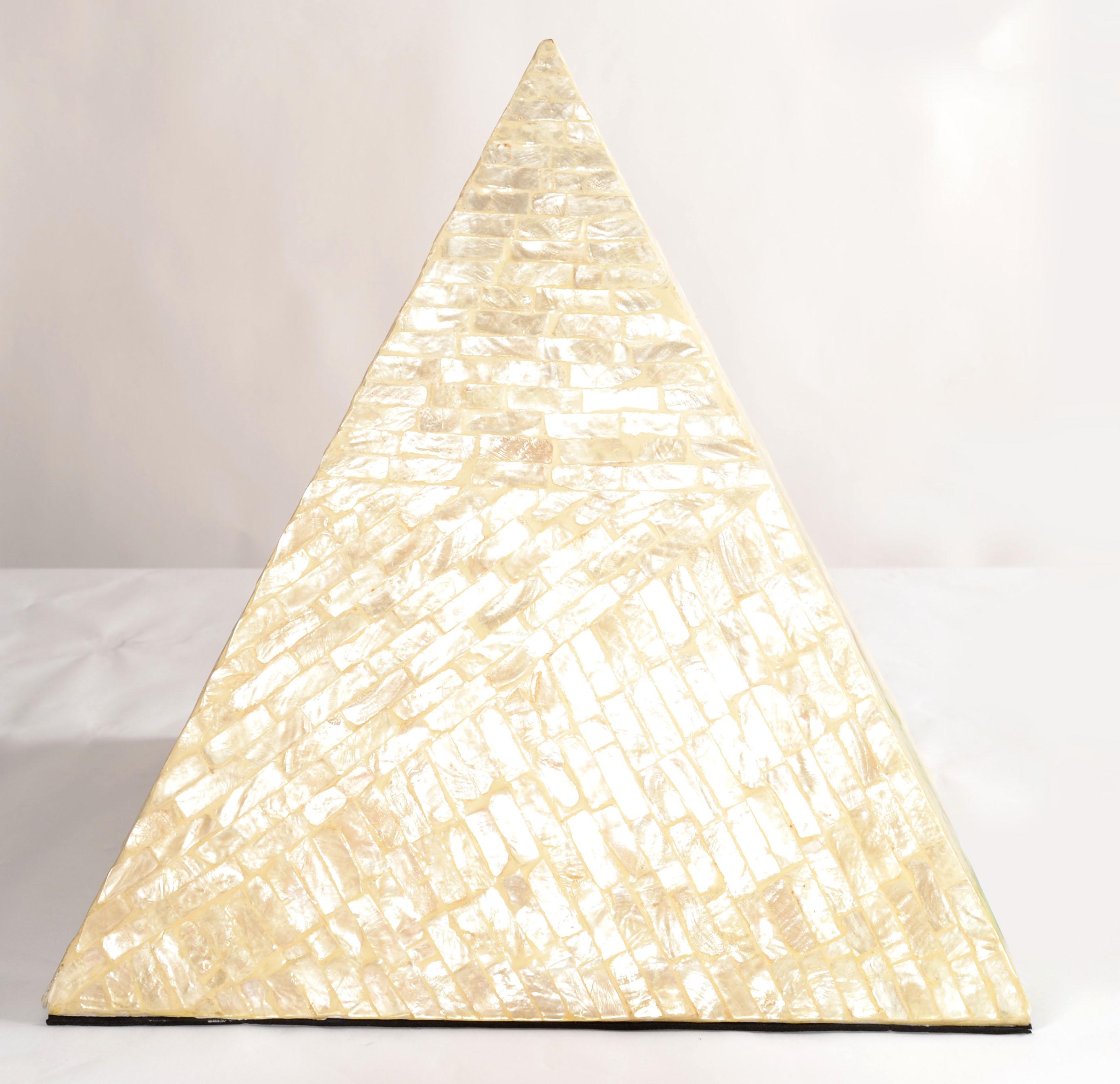 1980s Italian Pyramid Mother Of Pearl Wood Sculpture Decorative Object Fine Art  In Good Condition For Sale In Miami, FL