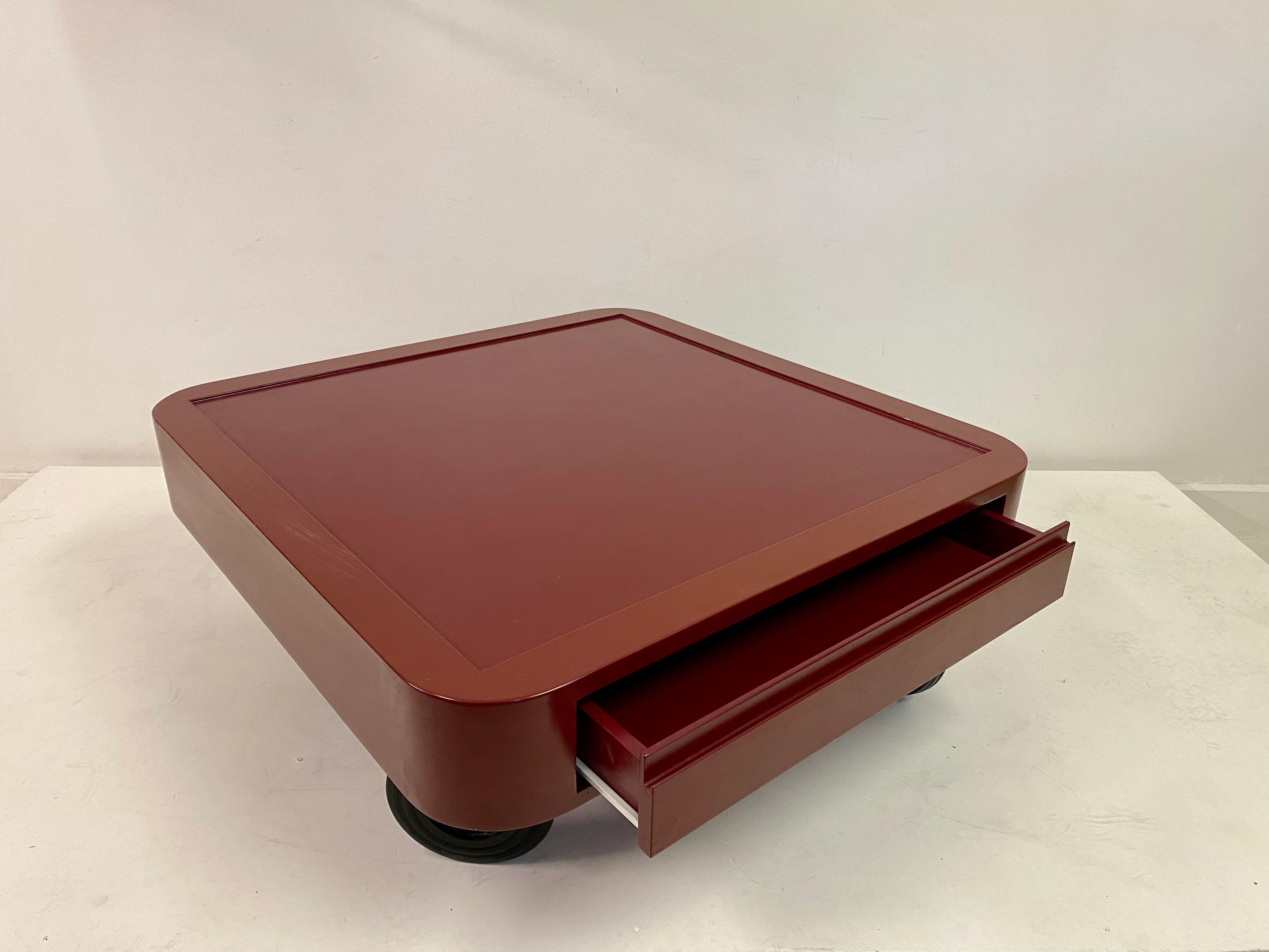 1980s Italian Red Laminate Coffee Table on Wheels For Sale 1